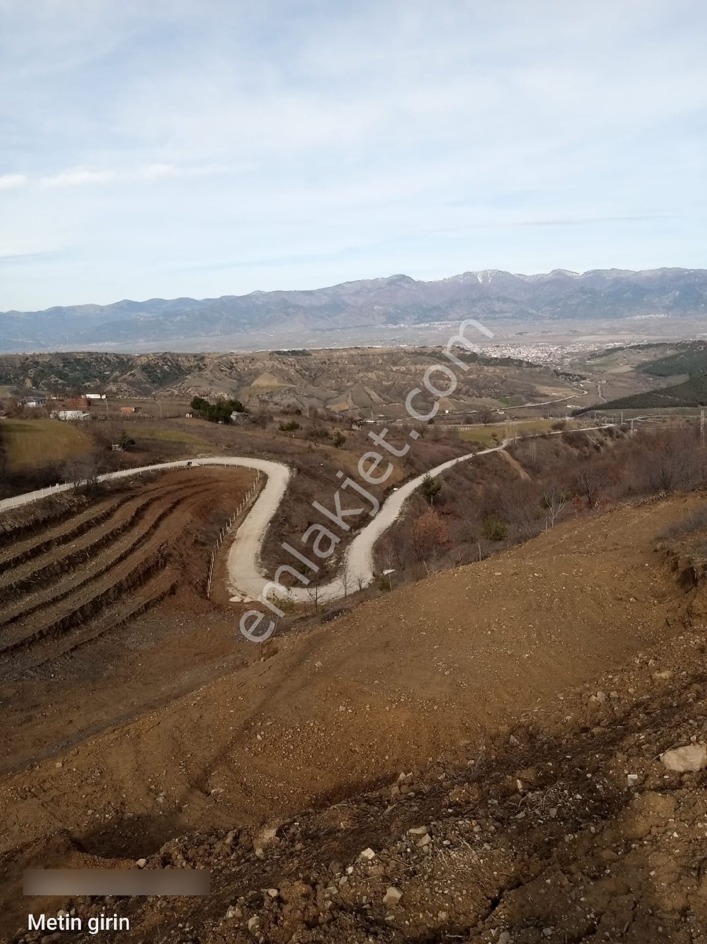 11 Dönüm Mükemmel Konumda Fırsat Arazi