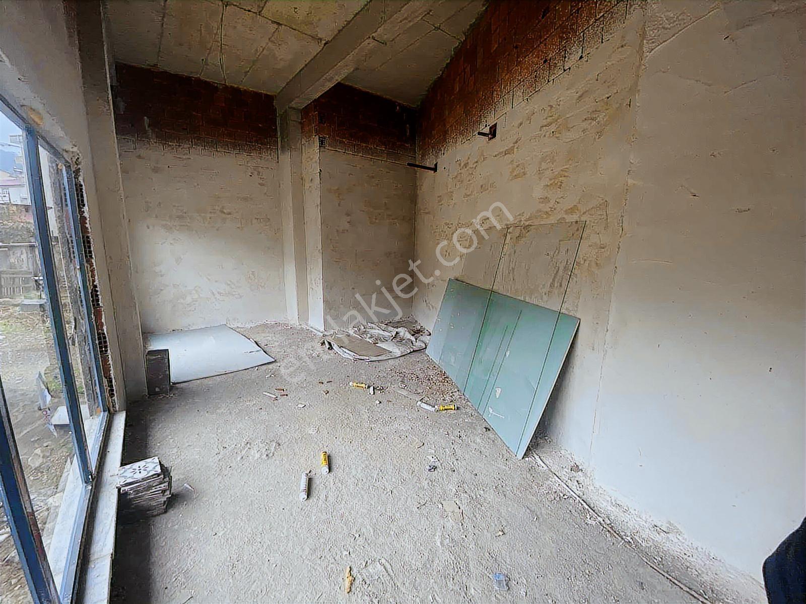 Altın Emlak Hopa Sundurada 160 M2 Satılık Dükkan - Görsel 4