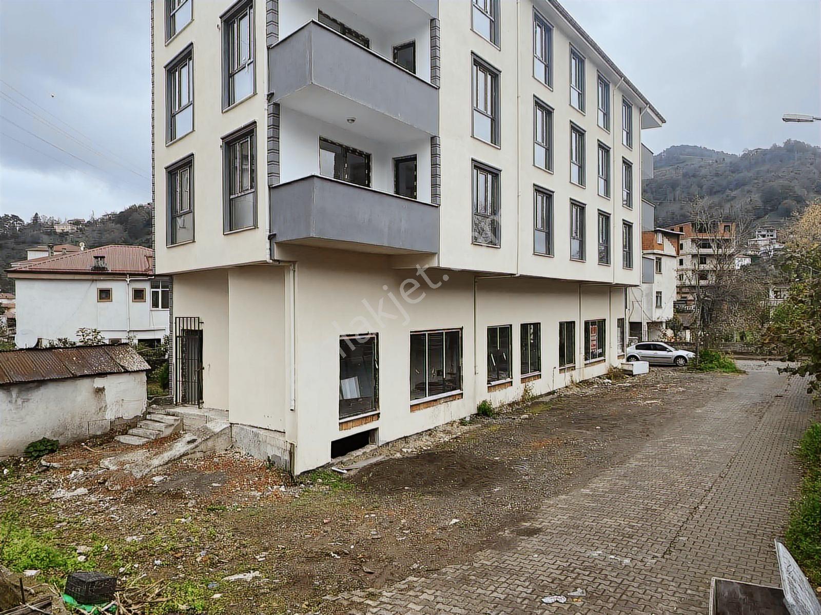 Altın Emlak Hopa Sundurada 160 M2 Satılık Dükkan - Görsel 3