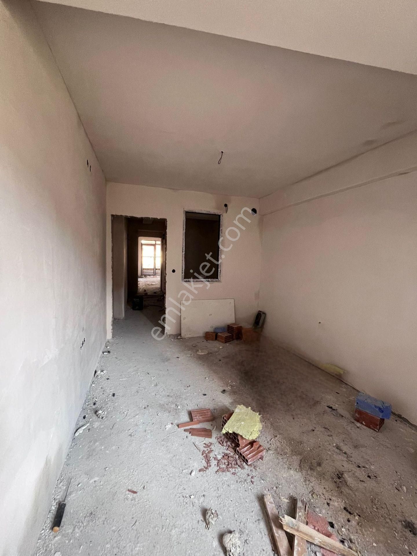 Elmas Emlaktan 71 Evlerde Satılık 1+1 - Görsel 4