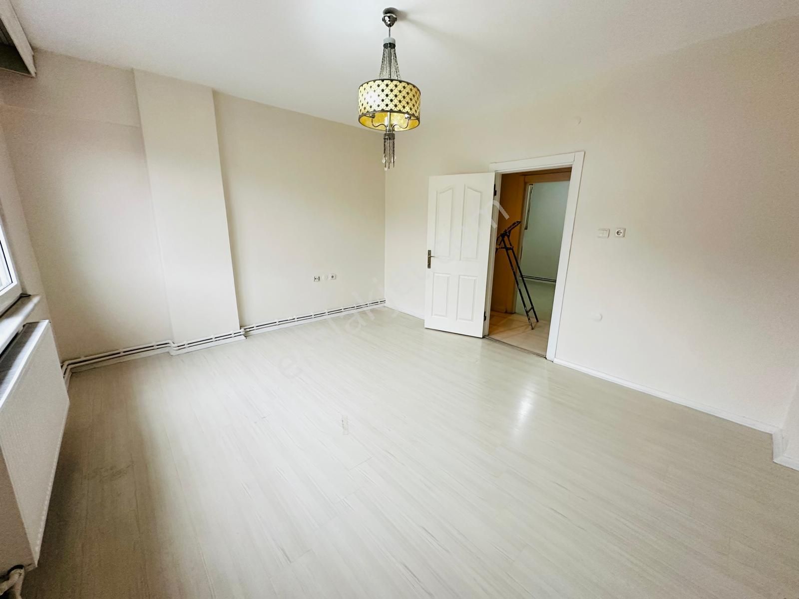 Has Seba'dan Sefaköy Merkezde Taşkasaba Yakın 3+1 120m2 3.katt - Görsel 5