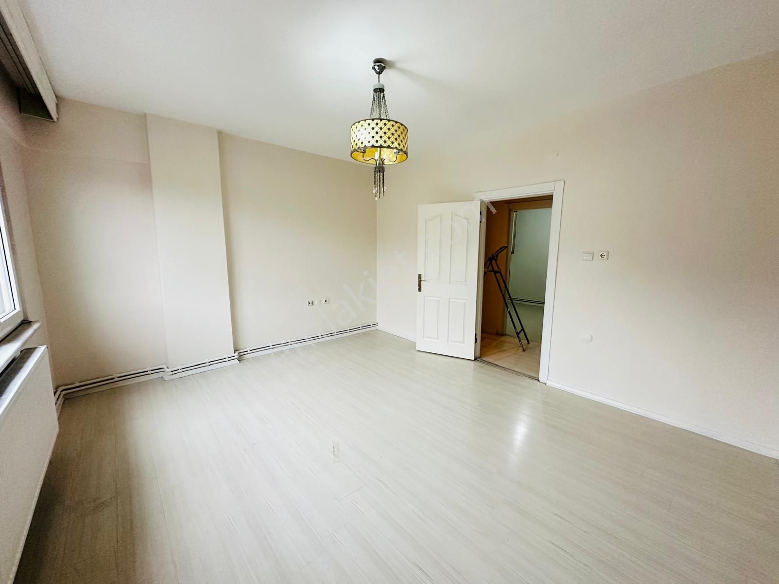 Has Seba'dan Sefaköy Merkezde Taşkasaba Yakın 3+1 120m2 3.katt - Görsel 6