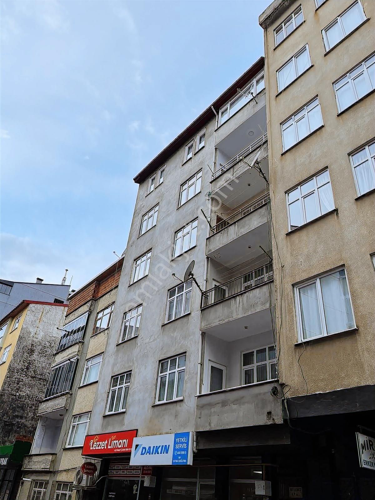 Altın Emlak Arsin Geniş Hol Planlı 2+1 Kullanışlı Satılık Daire - Görsel 7