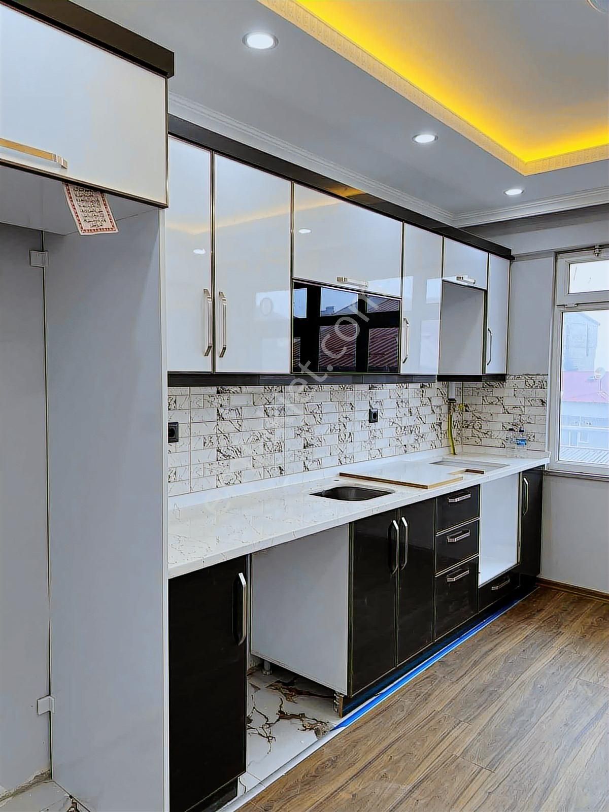 Altın Emlak Arsin Geniş Hol Planlı 2+1 Kullanışlı Satılık Daire - Görsel 9