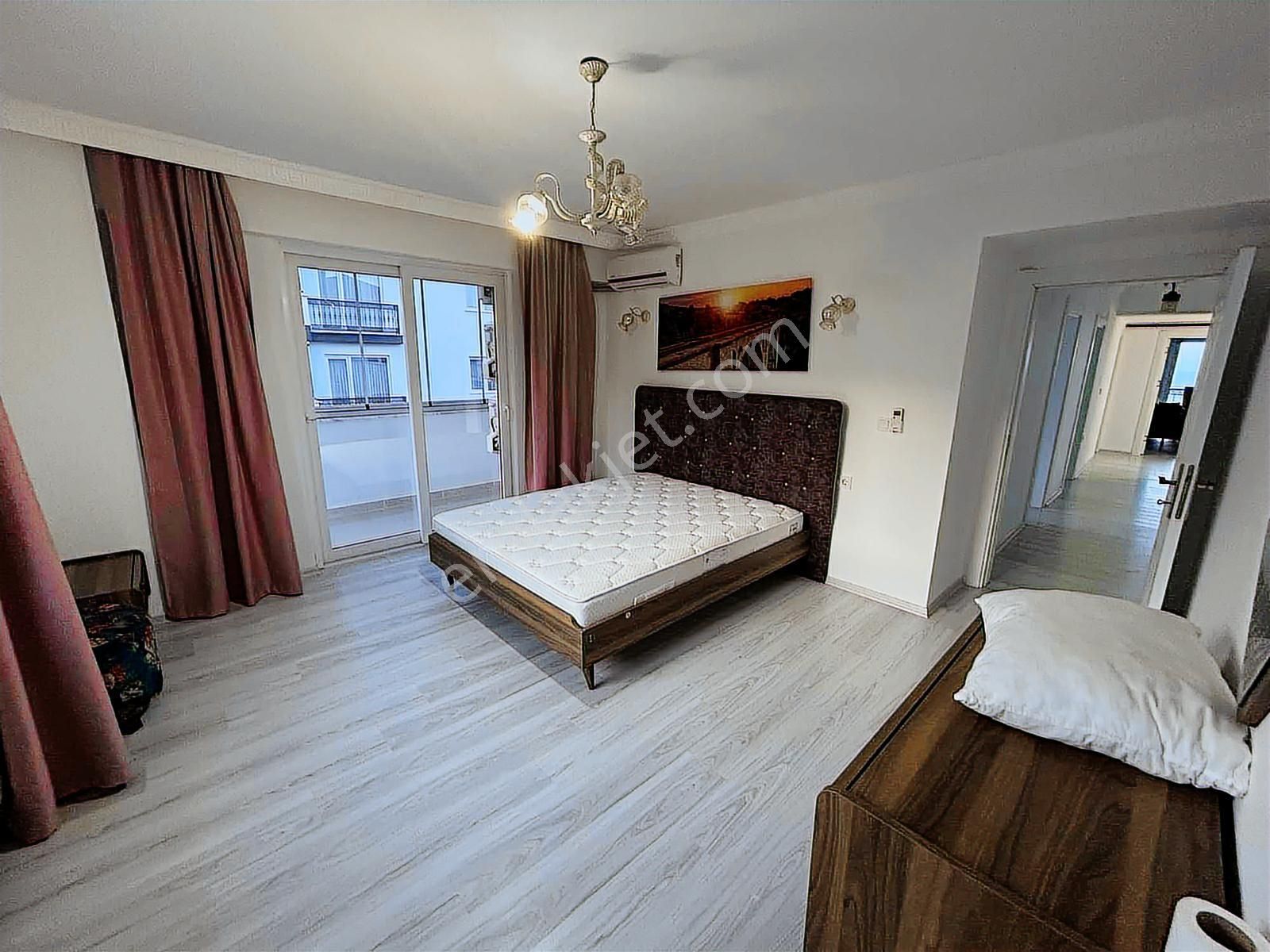 Altın Emlak Trabzonda Satılık 3+1 Deniz Manzaralı Fırsat Daire - Görsel 9