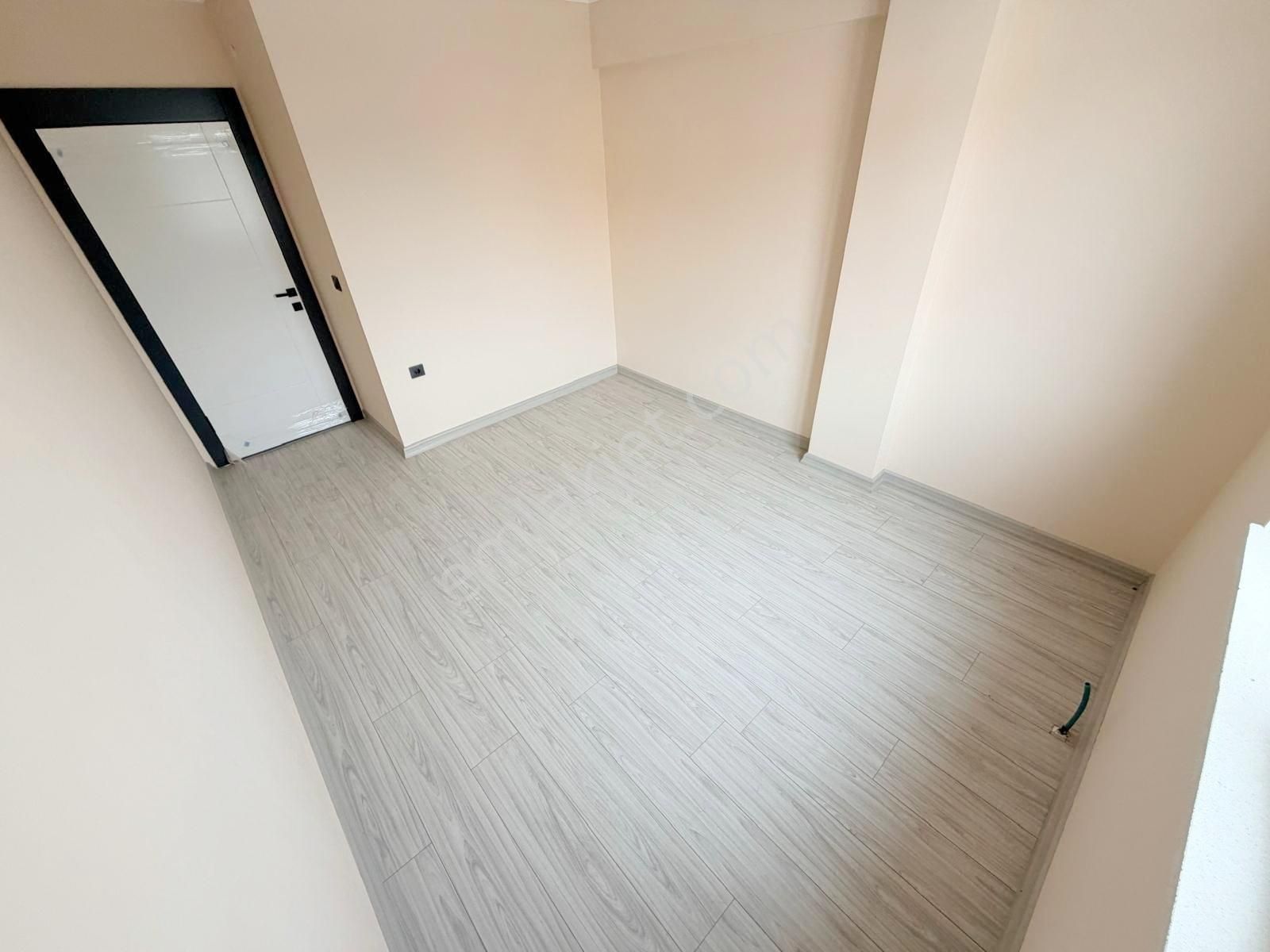 Yuvam'dan Acil Satılık Ultra Lüx Yapılı 3+1 Kaçmaz Fiyata - Görsel 11