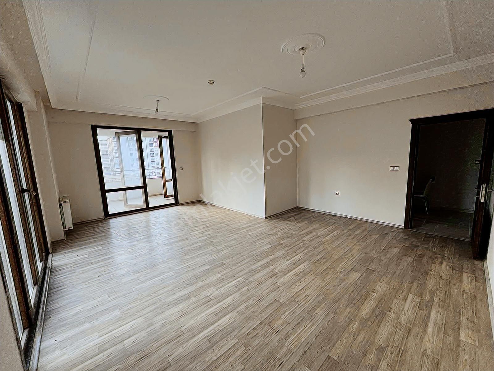 Altın Emlaktan Yomra Da Satılık 4+1 Daire - Görsel 11