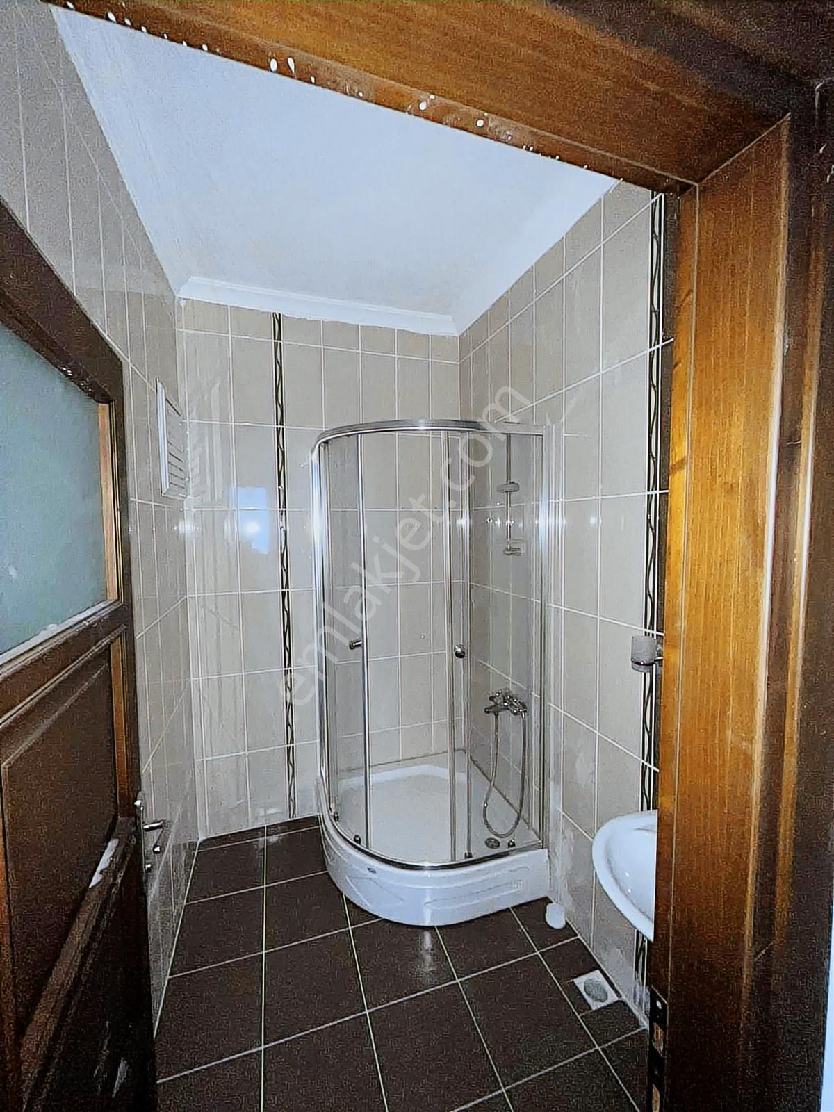 Altın Emlaktan Yomra Da Deniz Manzaralı 3+1 Daire - Görsel 11