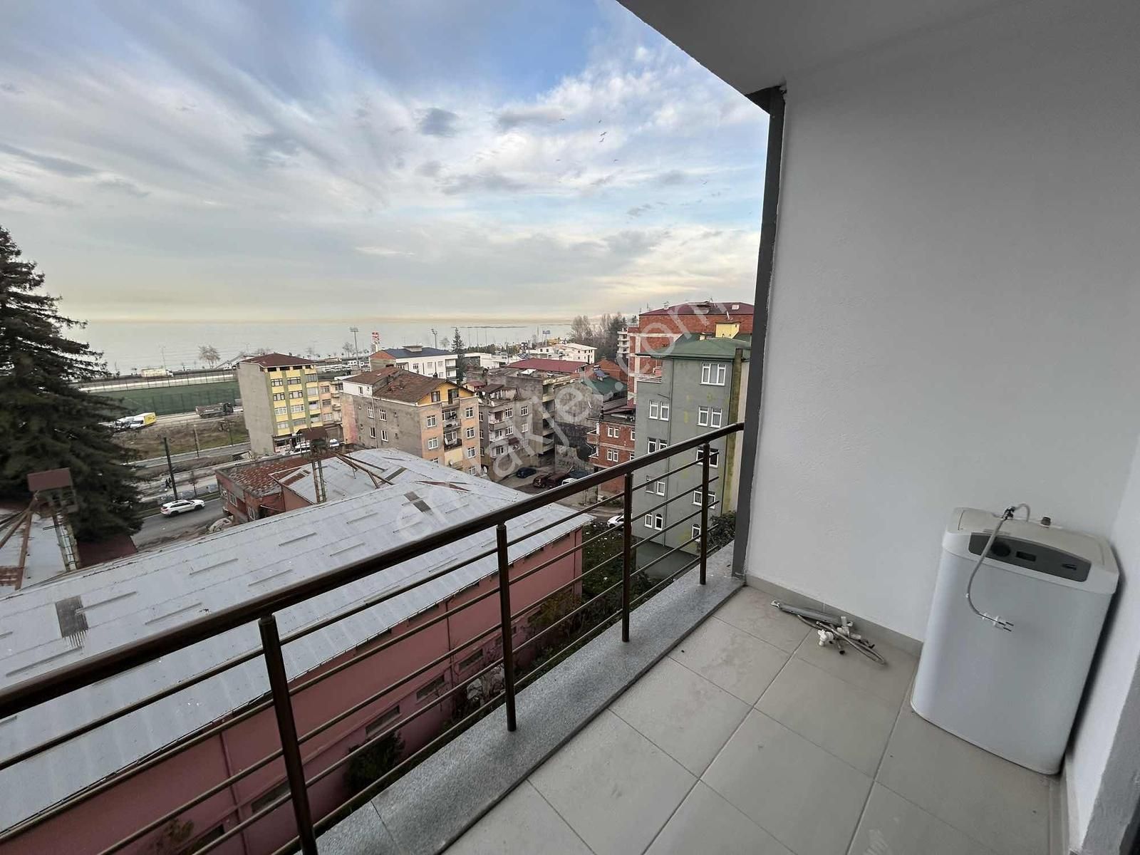 Altın Emlak Trabzon Yomrada Eşyalı Satılık 3+1 Rezidans Daire - Görsel 2