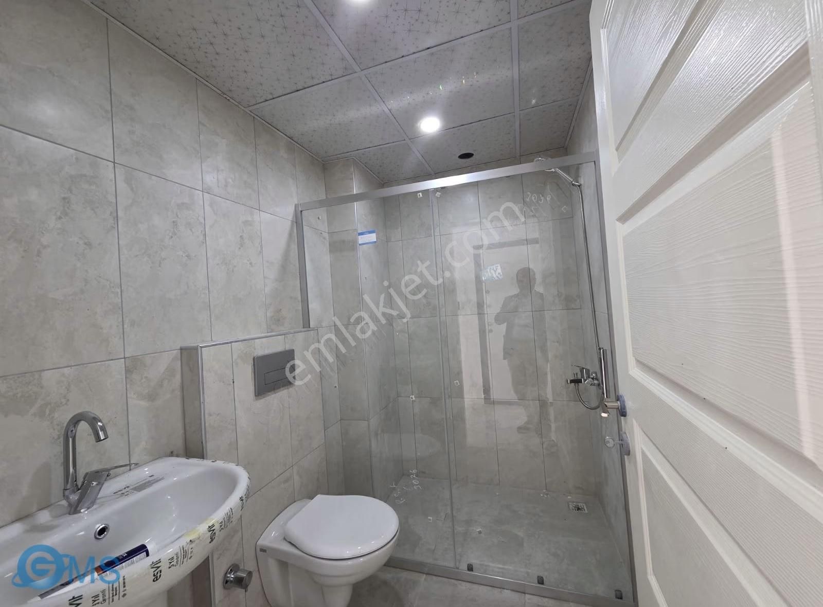 F.çakmak Mah.de 2+1 Sıfır İskanlı Tranvaya Yakın Arakat - Görsel 17