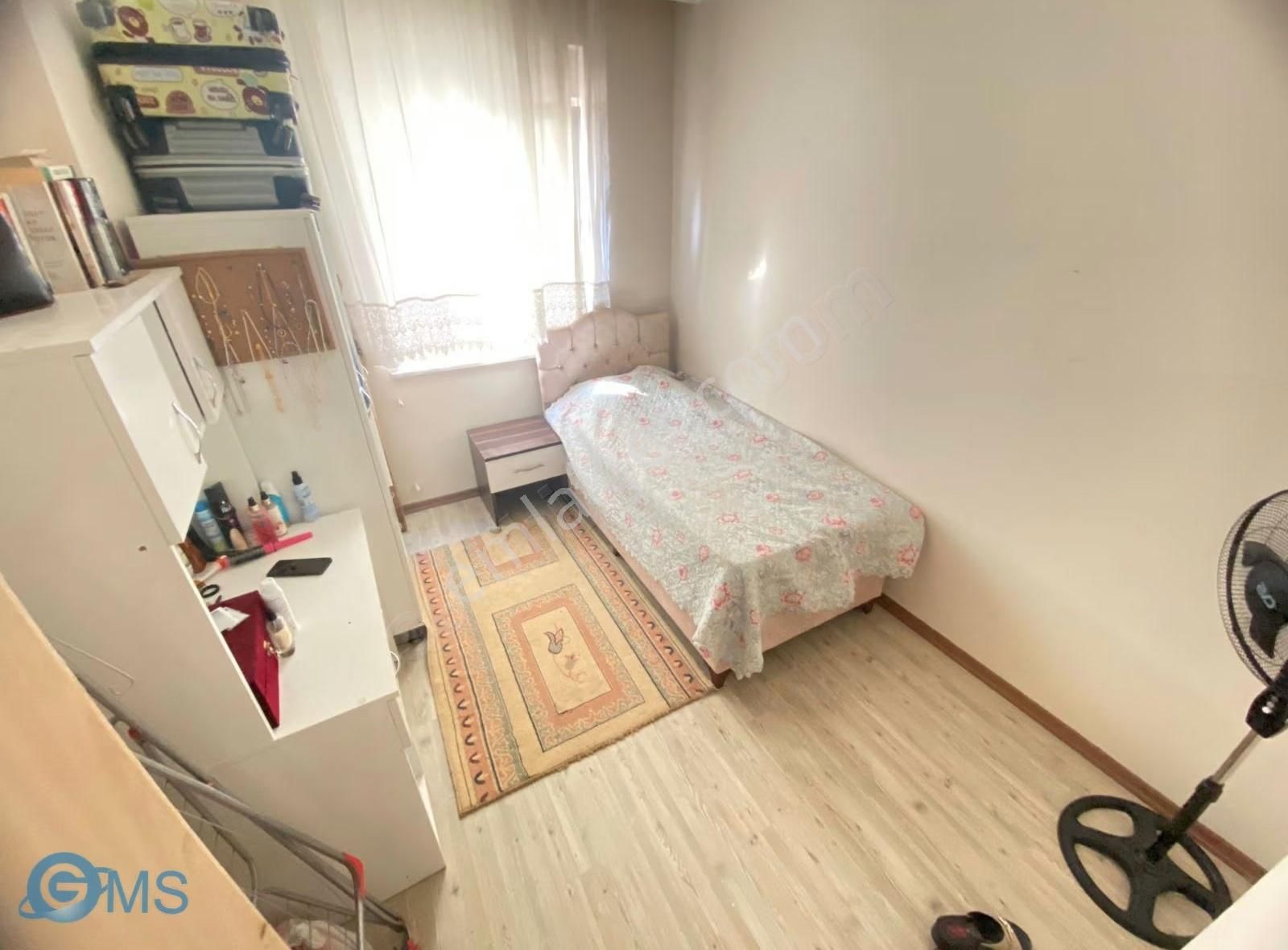 M.akif Ersoy Mah 2+1 Arakat Tranvaya Yakın Önü Açık Güney Cephe - Görsel 9