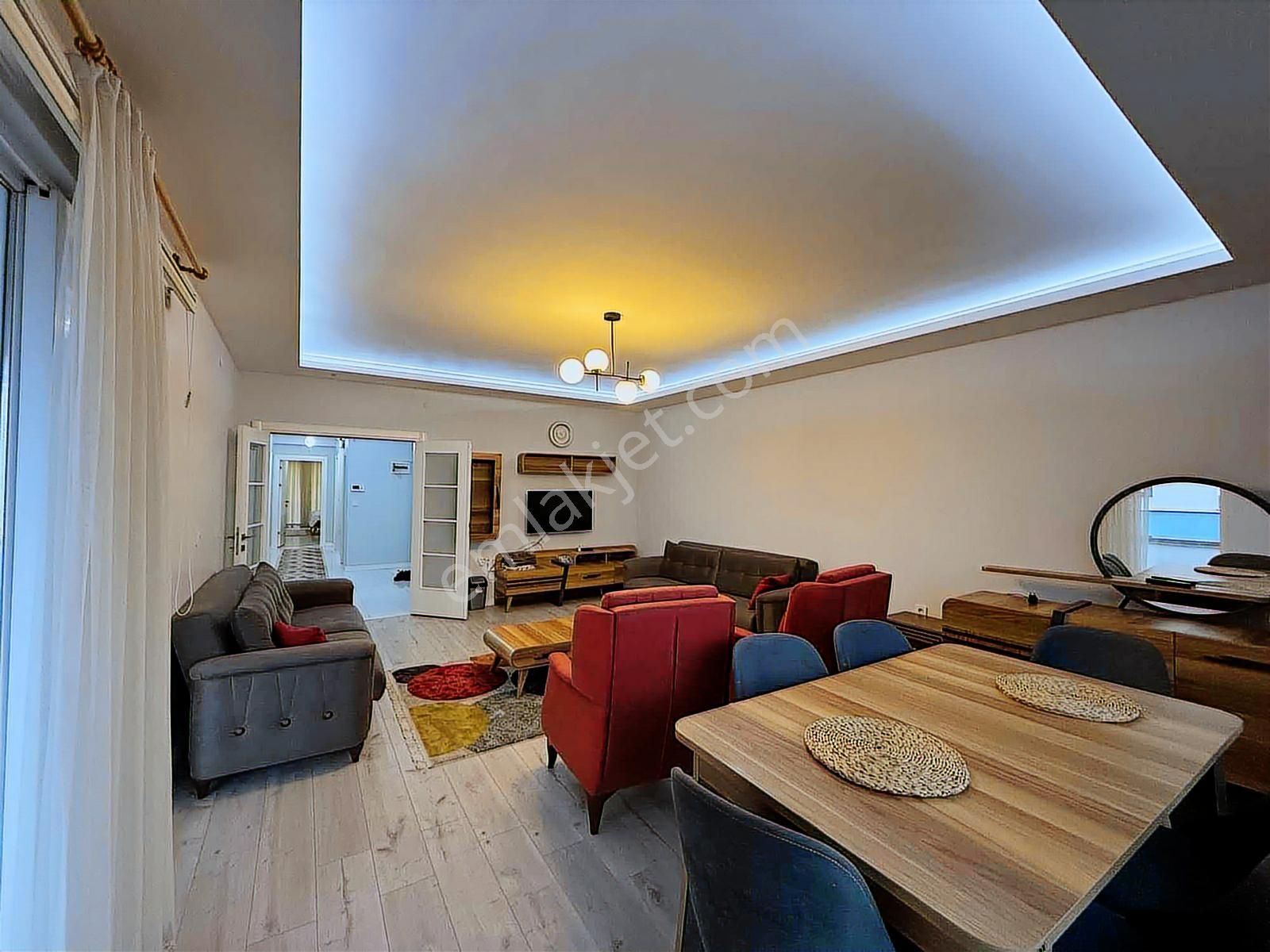 Altın Emlak Trabzonda Eşyalı Satılık 3+1 Fırsat Daire - Görsel 6