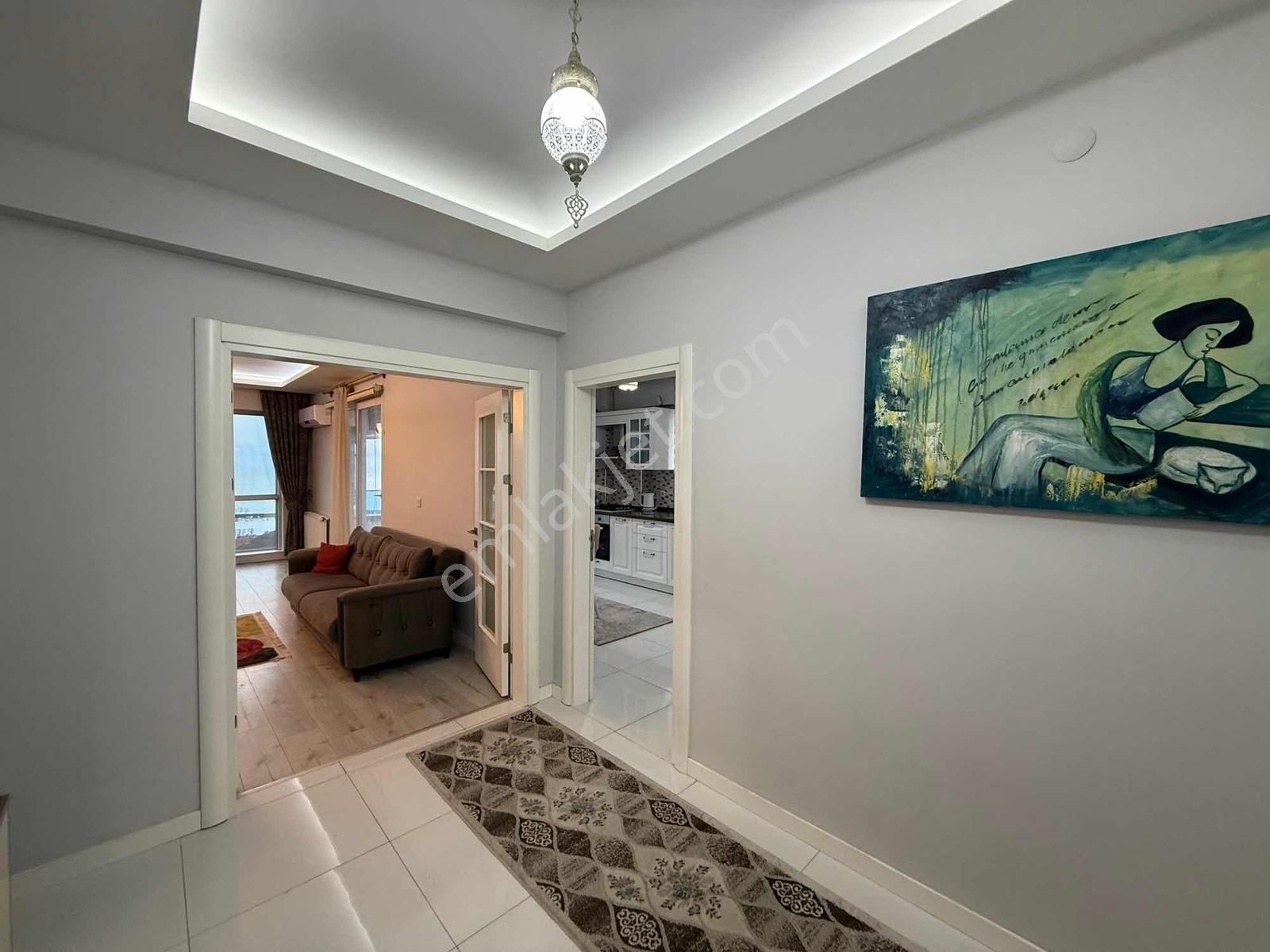 Altın Emlak Trabzonda Eşyalı Satılık 3+1 Fırsat Daire - Görsel 3