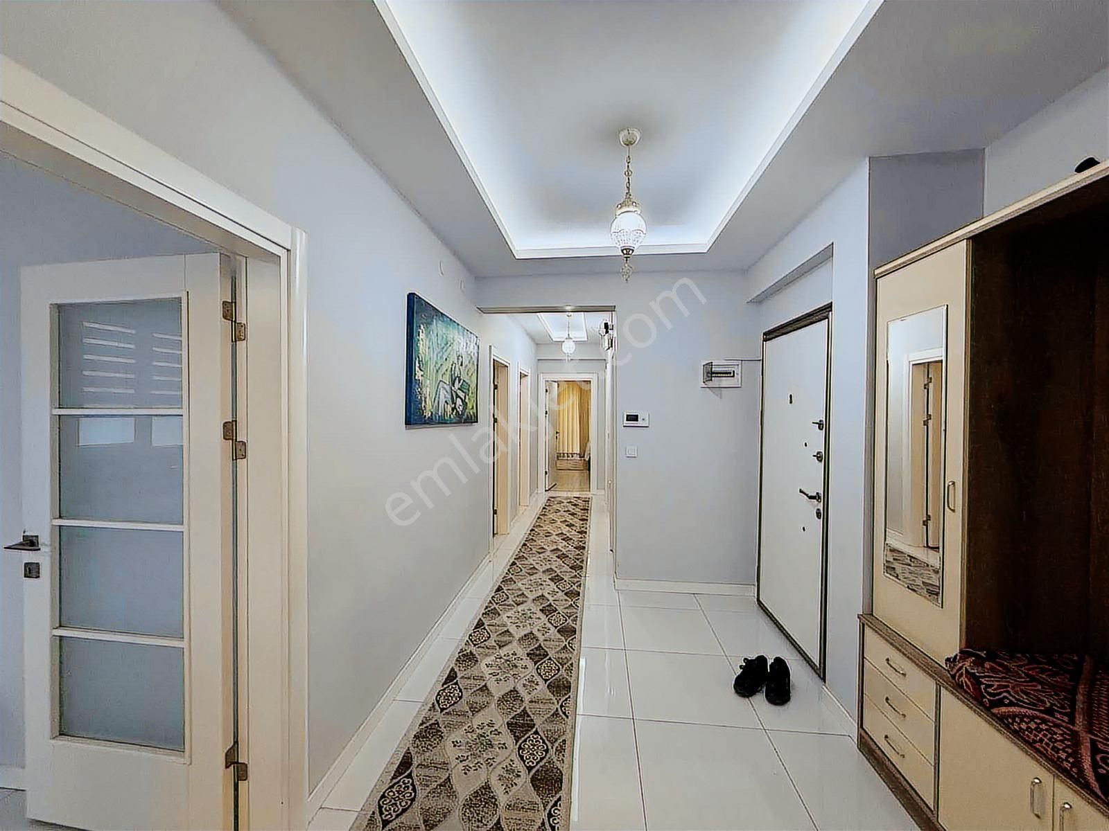 Altın Emlak Trabzonda Eşyalı Satılık 3+1 Fırsat Daire - Görsel 19