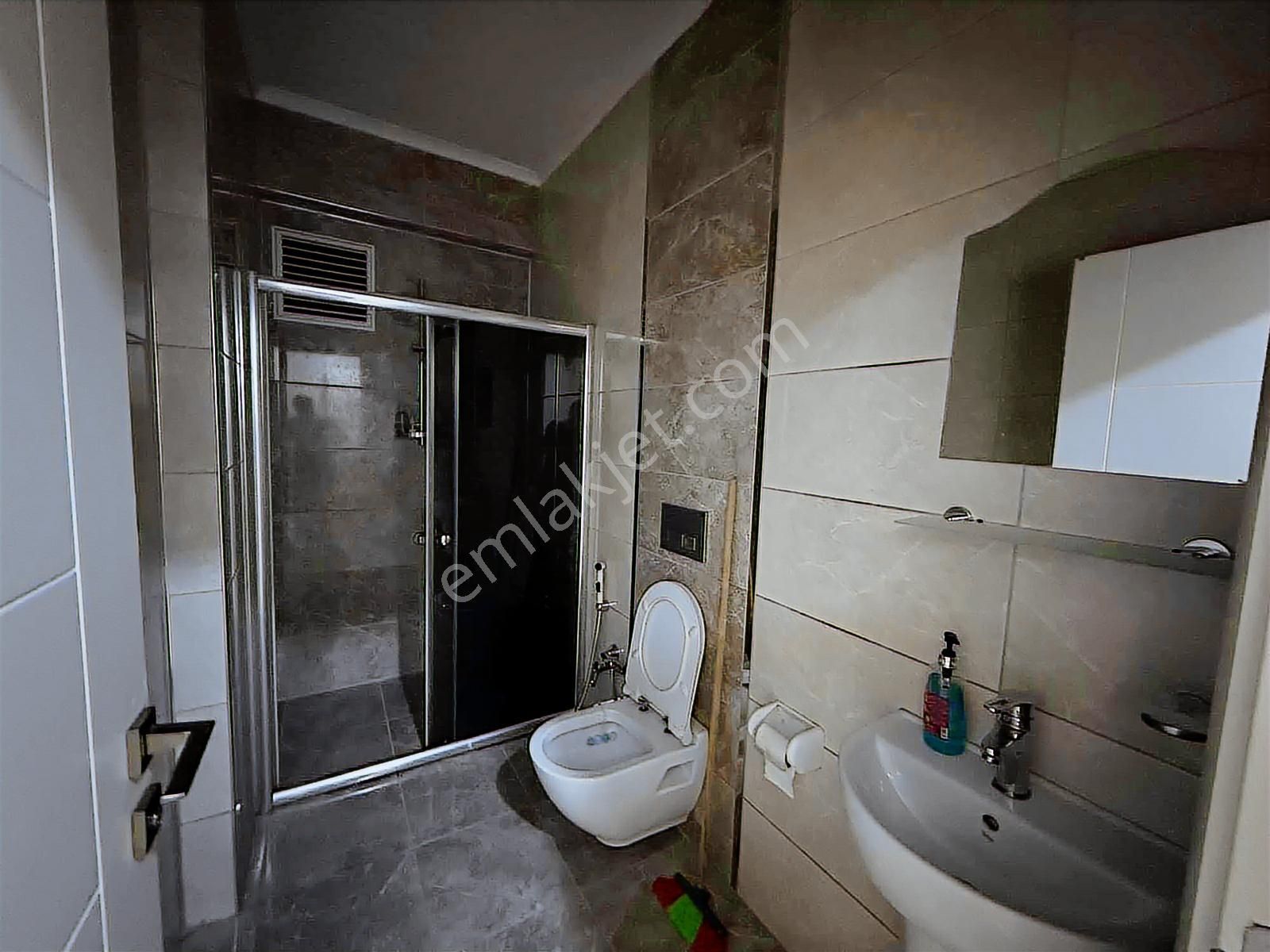 Altın Emlak Trabzonda Eşyalı Satılık 3+1 Fırsat Daire - Görsel 14