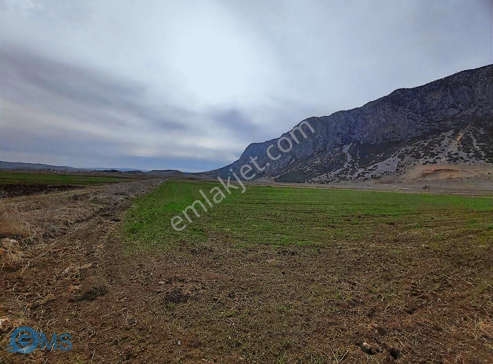 Burdur Yeşilova Alanköy De 2900m2 Yolu Suyu Mevcut Yatırımlık - Görsel 16