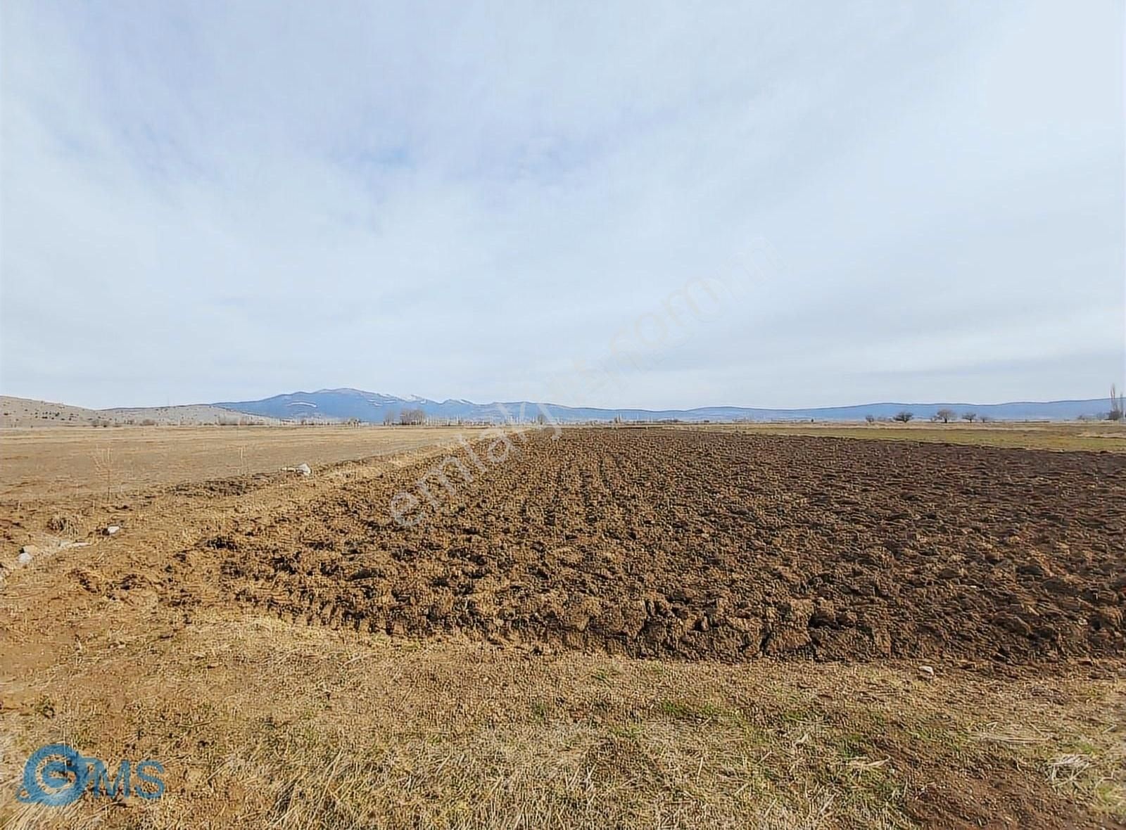 Burdur Yeşilova Alanköy De 2900m2 Yolu Suyu Mevcut Yatırımlık - Görsel 23