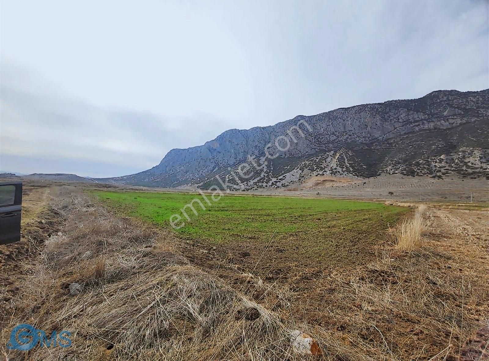 Burdur Yeşilova Alanköy De 2900m2 Yolu Suyu Mevcut Yatırımlık - Görsel 4
