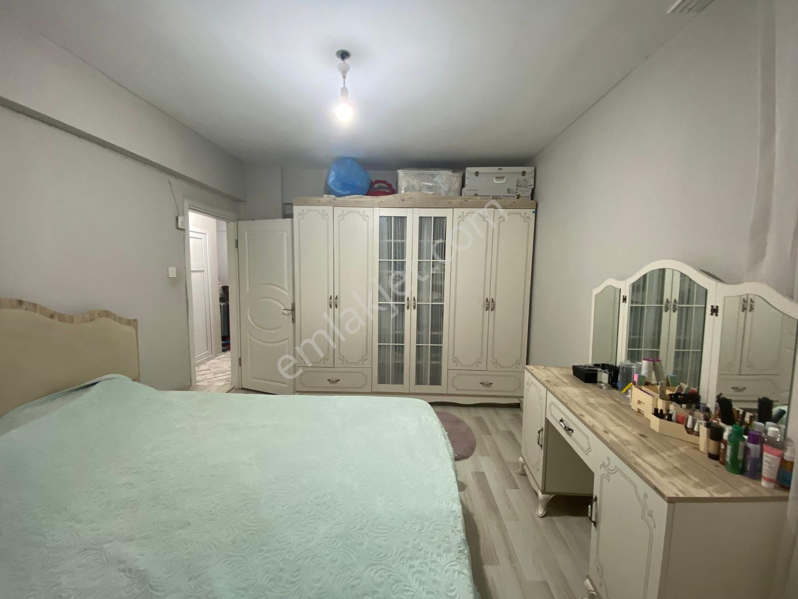 Deniz Yiğit'ten Meydan Mahallesinde Merkezde Satılık 2+1 Daire Full Yapılı Bakımlı - Görsel 13