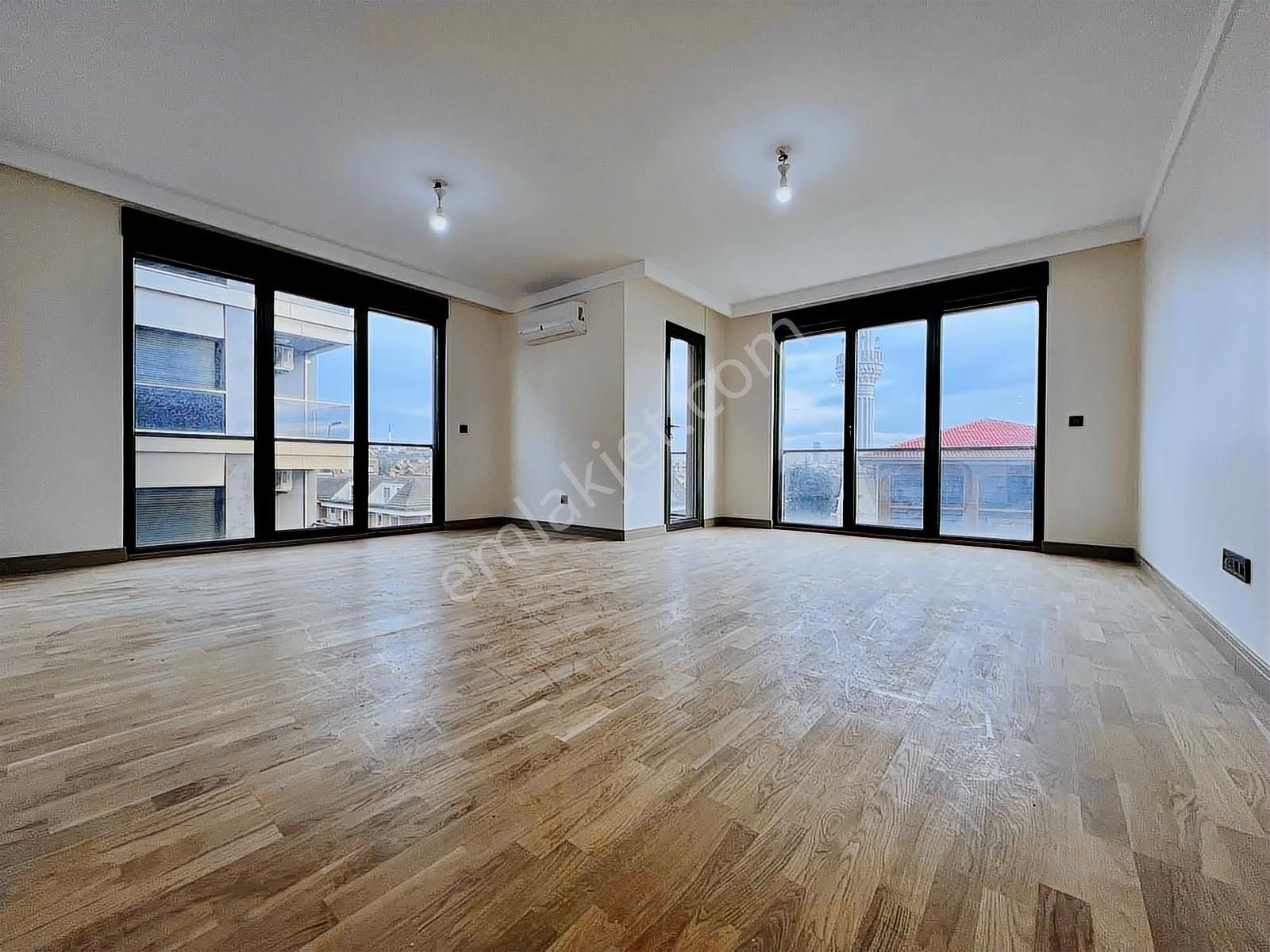 Kaçırılmaz Fırsat! Çengelköy Vera Sitesinde 3+1 135 M² Daire - Görsel 15
