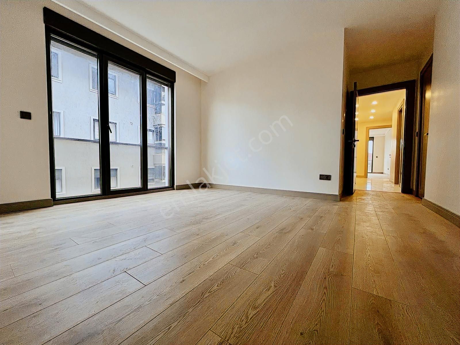 Kaçırılmaz Fırsat! Çengelköy Vera Sitesinde 3+1 135 M² Daire - Görsel 17