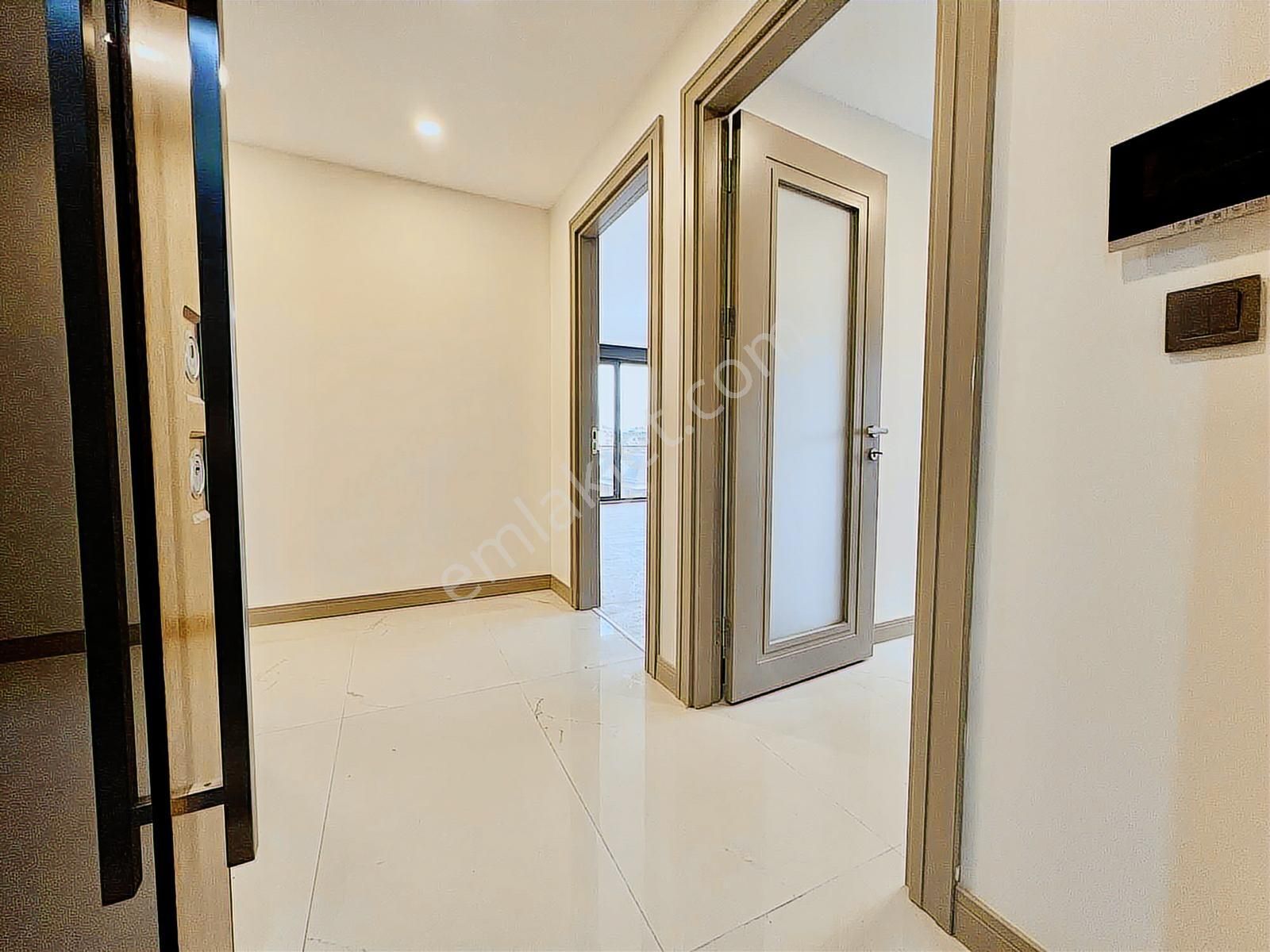 Kaçırılmaz Fırsat! Çengelköy Vera Sitesinde 3+1 135 M² Daire