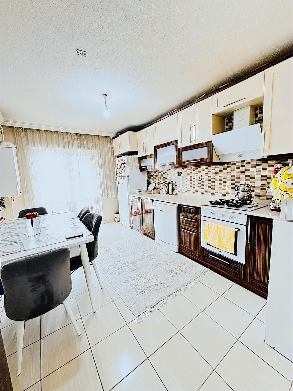 Beyler'den Yeşilovada Katta Öncephe Geniş M² Çift Banyo 3+1daire - Görsel 30