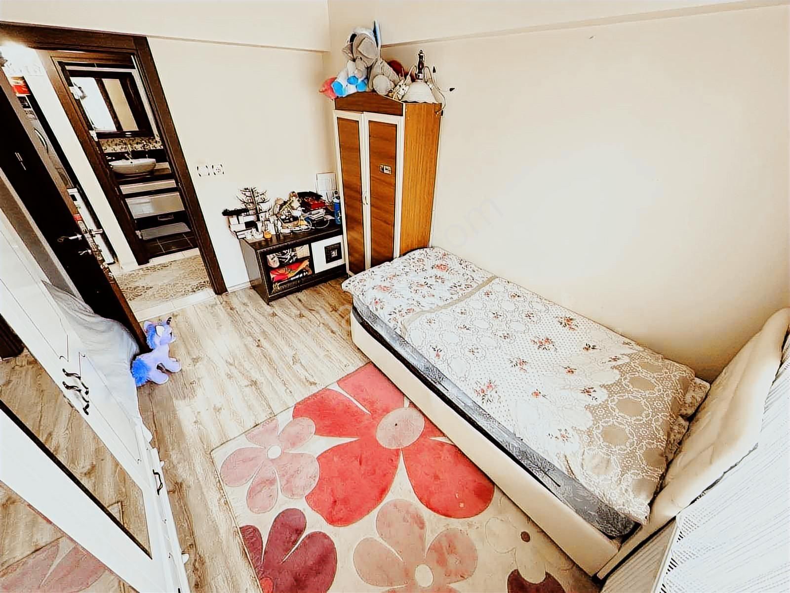 Beyler'den Yeşilovada Katta Öncephe Geniş M² Çift Banyo 3+1daire - Görsel 13