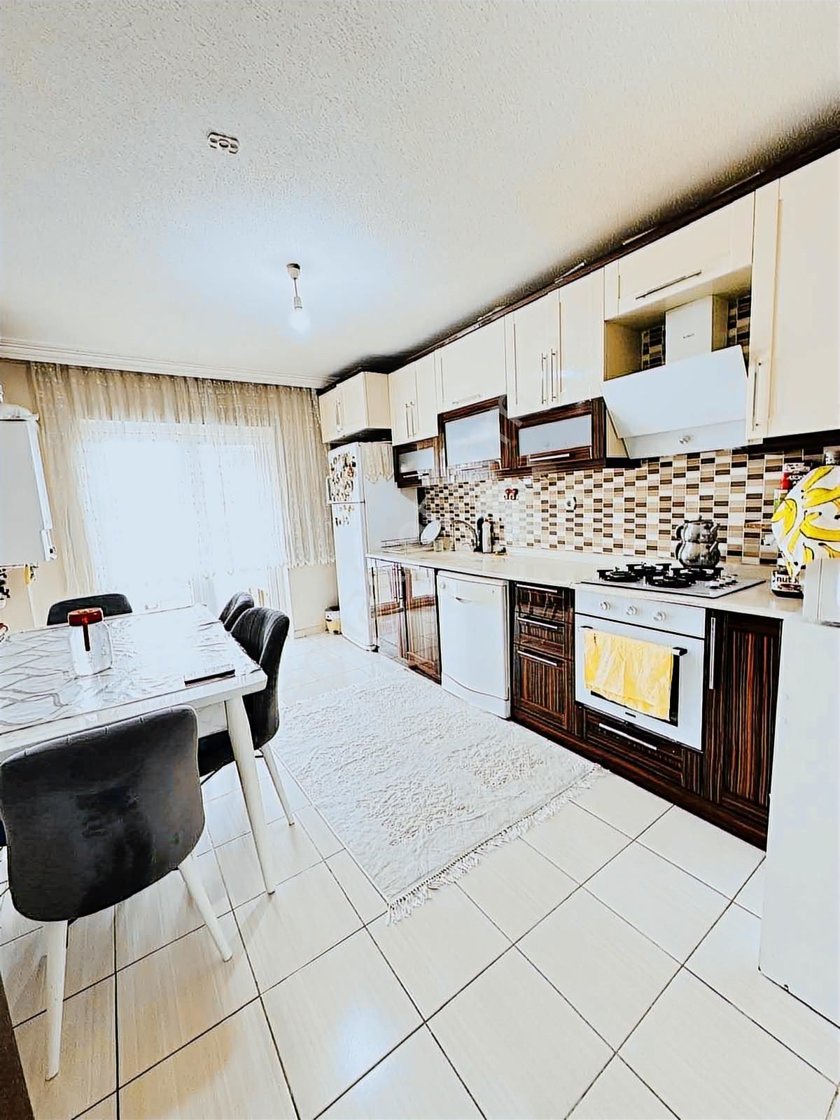 Beyler'den Yeşilovada Katta Öncephe Geniş M² Çift Banyo 3+1daire - Görsel 15