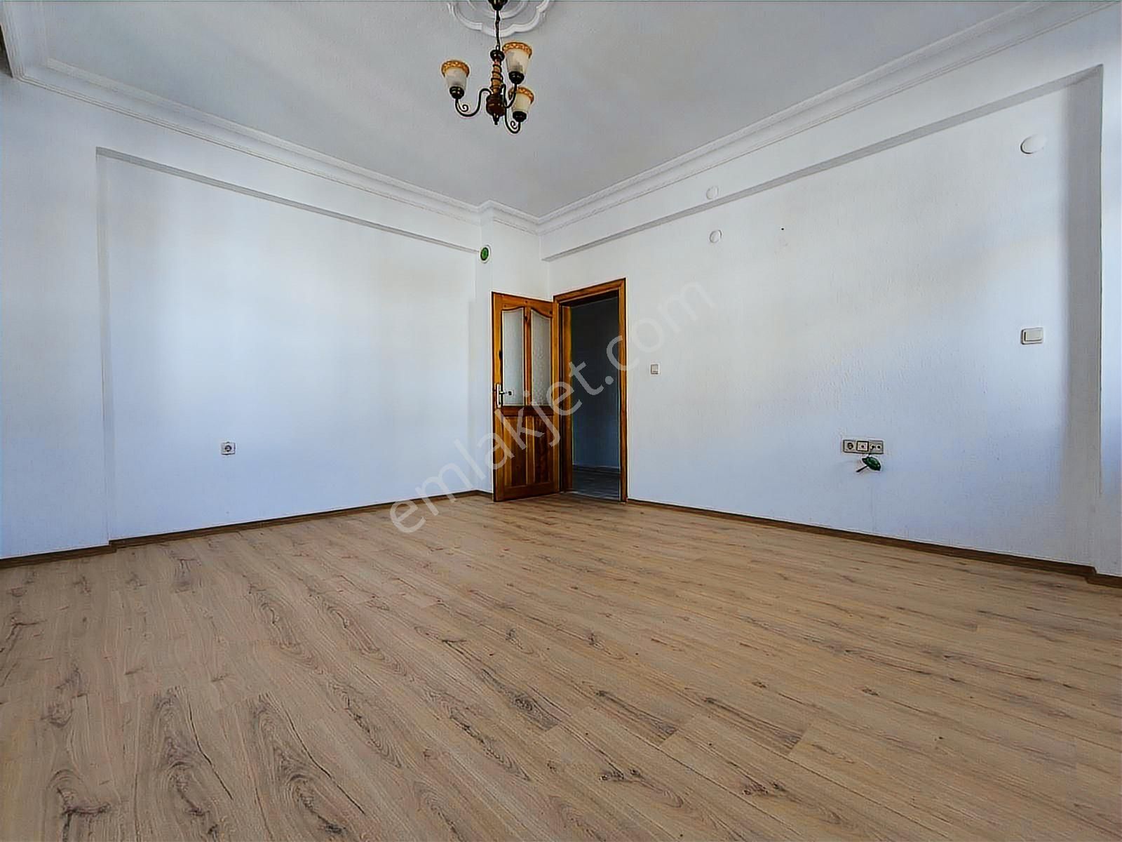 Manavgat Bahçelievler Mahallesi'nde 3+1 Kiralık Daire - Görsel 6
