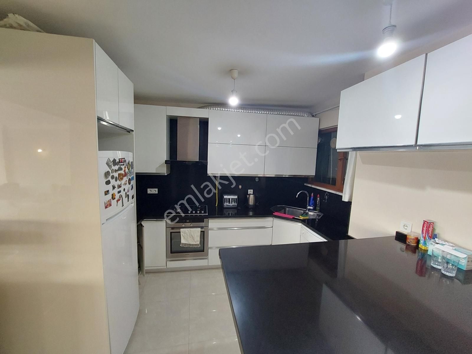 Üsküdar Boğaz Manzaralı Eşyalı Kiralık 3+1 Daire Sultantepe - Görsel 4
