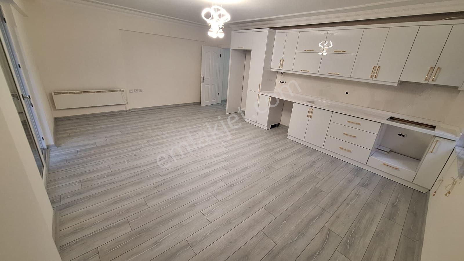 Didim’in Kalbinde, Atatürk Bulvarı Yanıbaşında! Havuzlu Sitede Masrafsız Satılık 3+1 Daire - Görsel 4