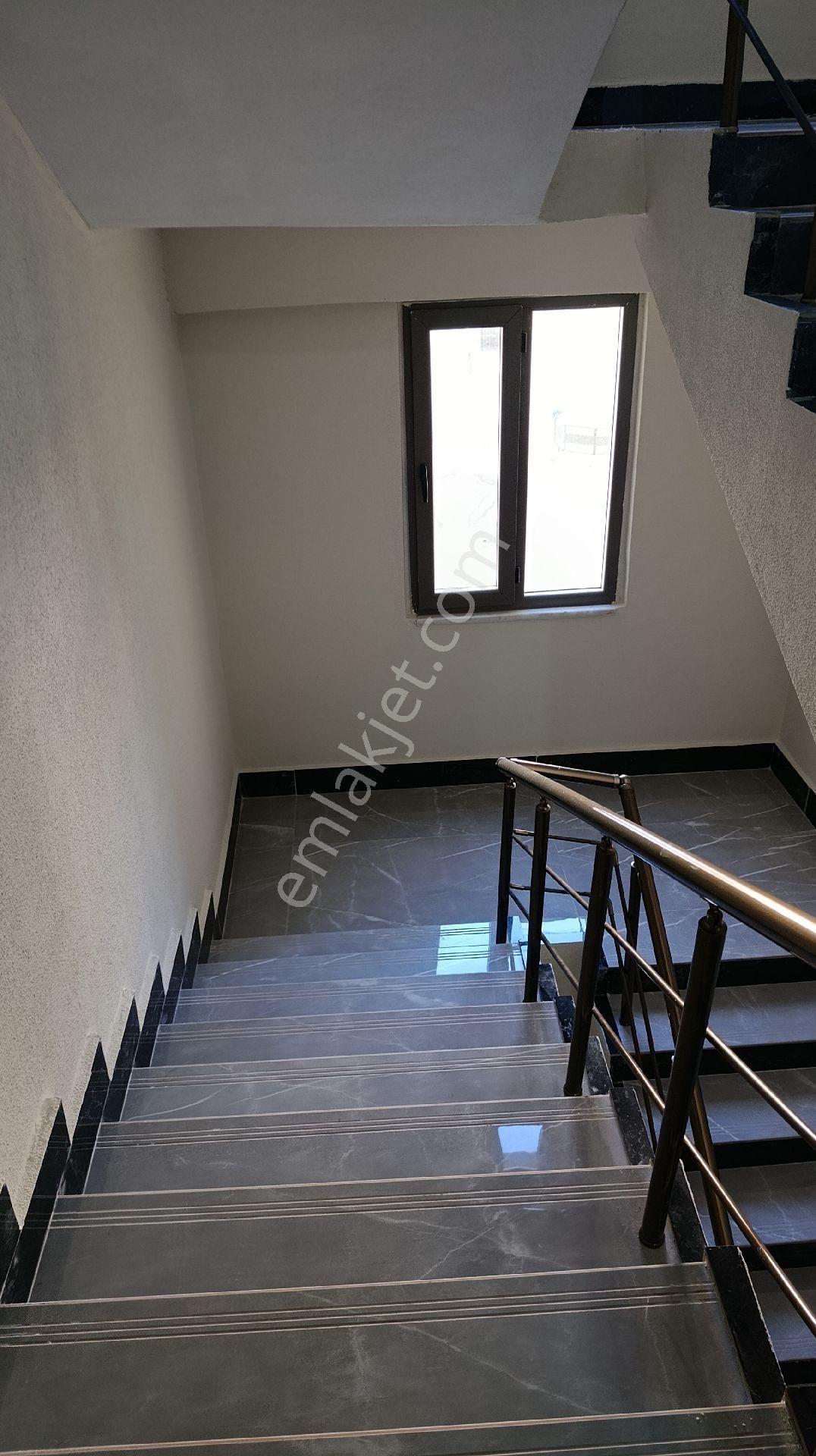 Sıfır Kiralık 1+1 Merkezi Konumda Ofis İçin Oturum İçin Uygun - Görsel 20