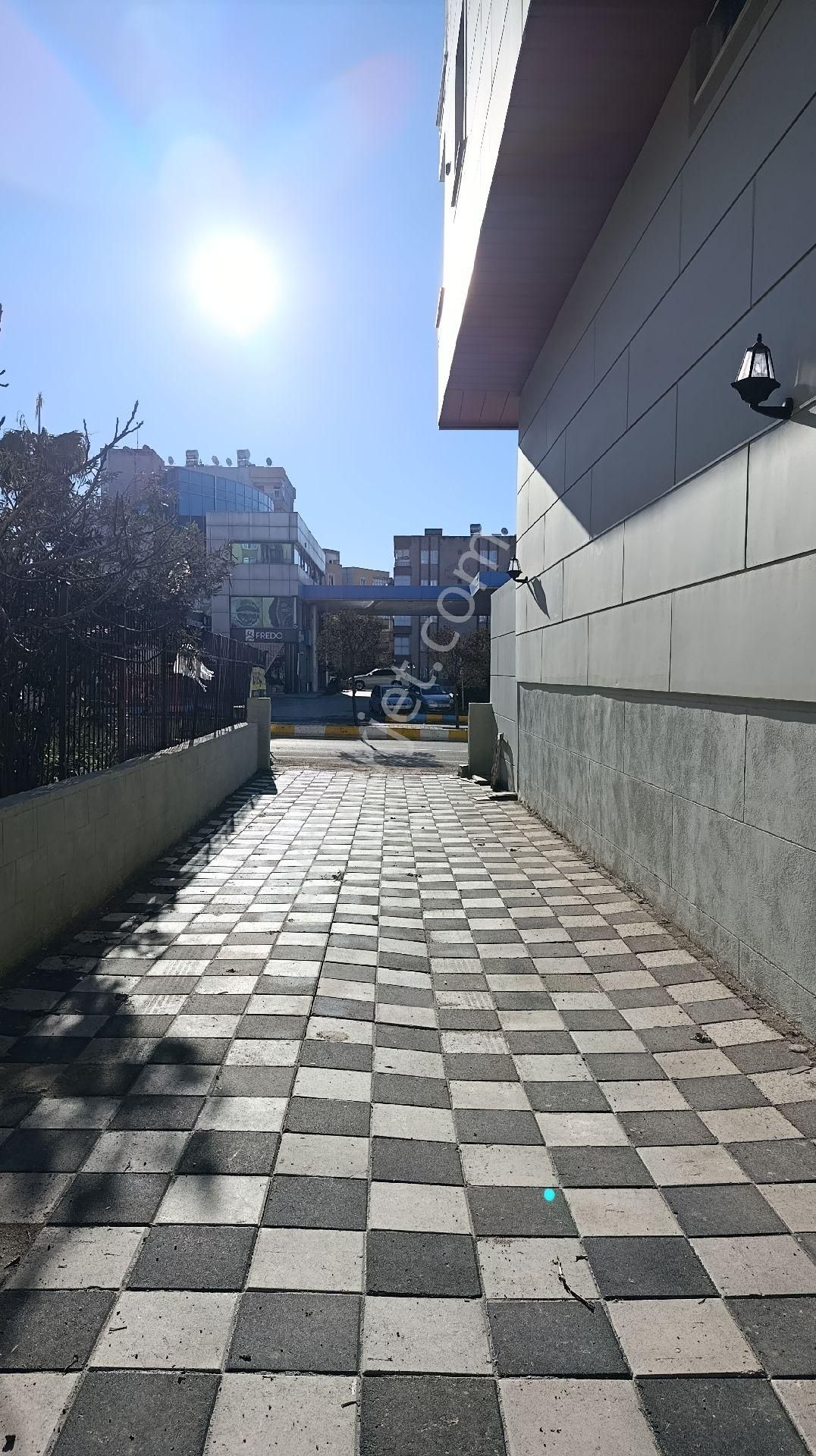 Sıfır Kiralık 1+1 Merkezi Konumda Ofis İçin Oturum İçin Uygun - Görsel 25