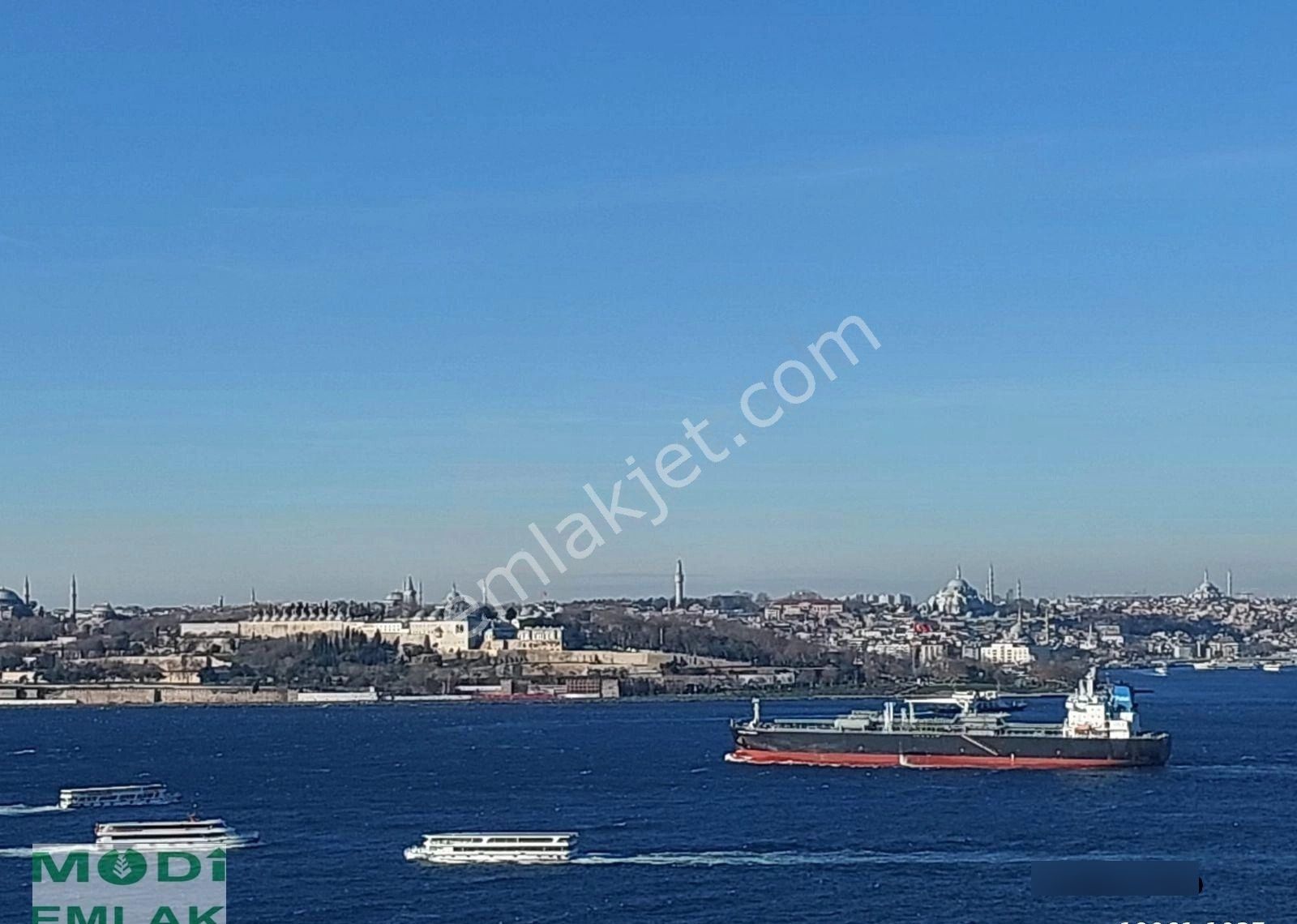 Salacak'ta Manzaralı, Otoparklı,asansörlü Lüks 4+1 Dubleks