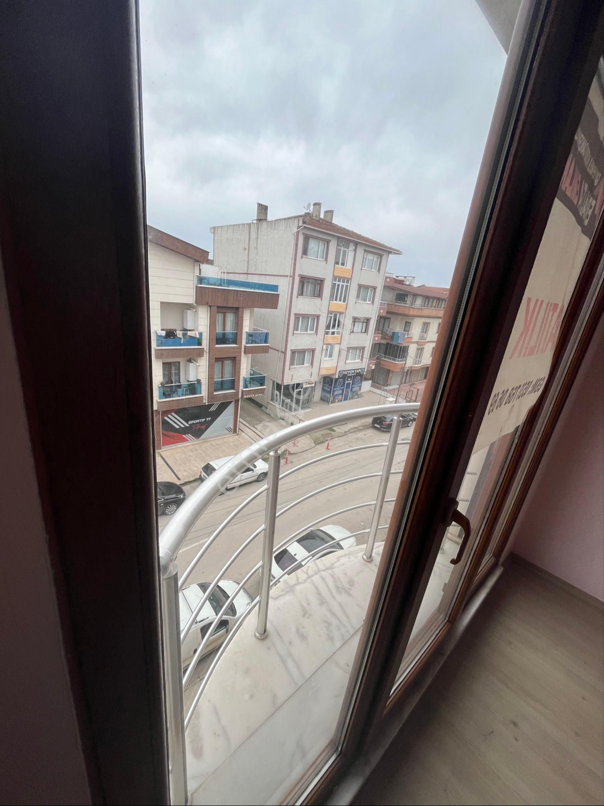 Yalova / Çiftlikköy Sahil Mah 6+1 Dubleks - Görsel 10