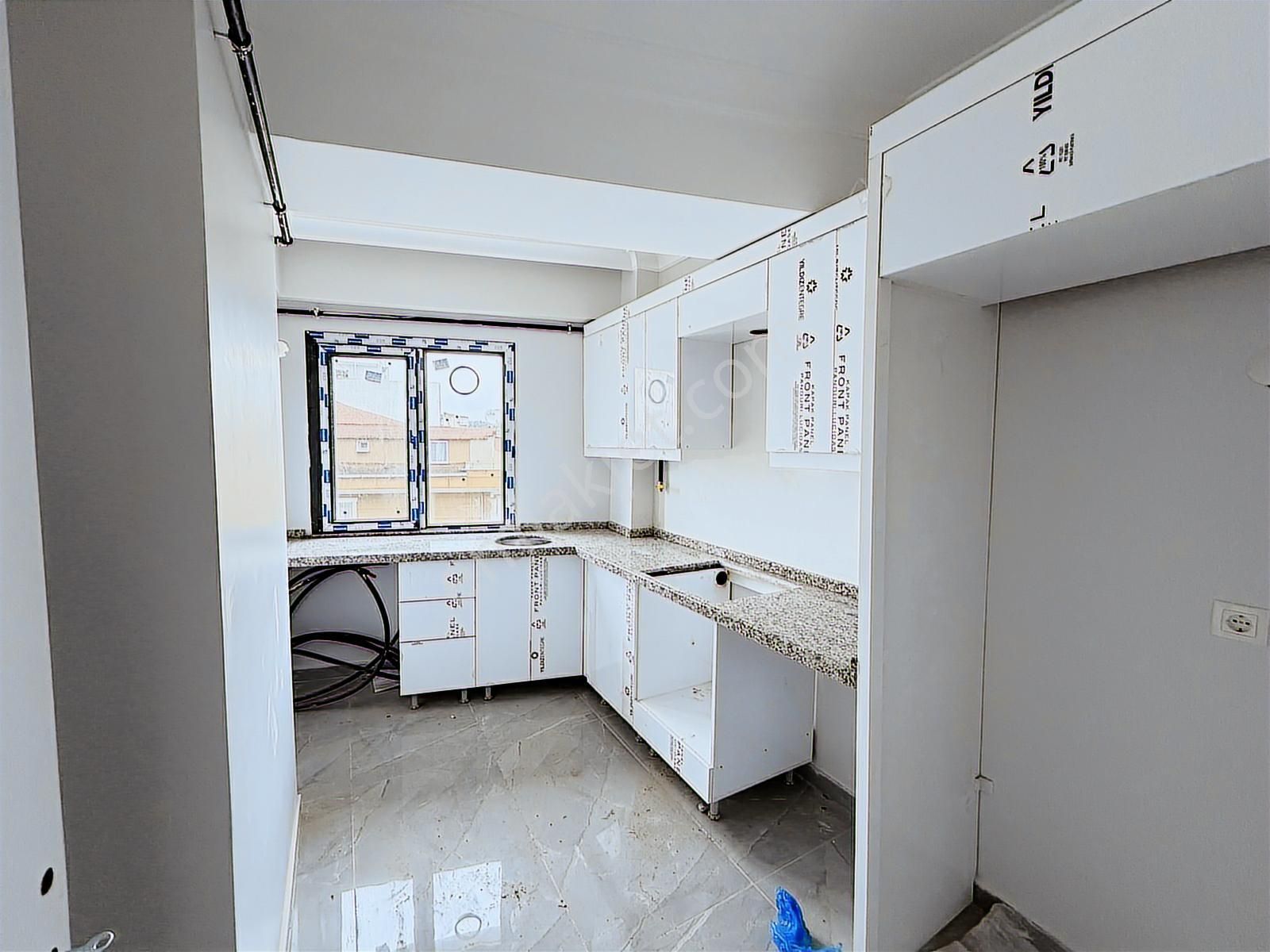 Kanarya'da Marmaray Ve Çarşıya Yakın Sıfır 2+1 Satılık 3.kat - Görsel 6