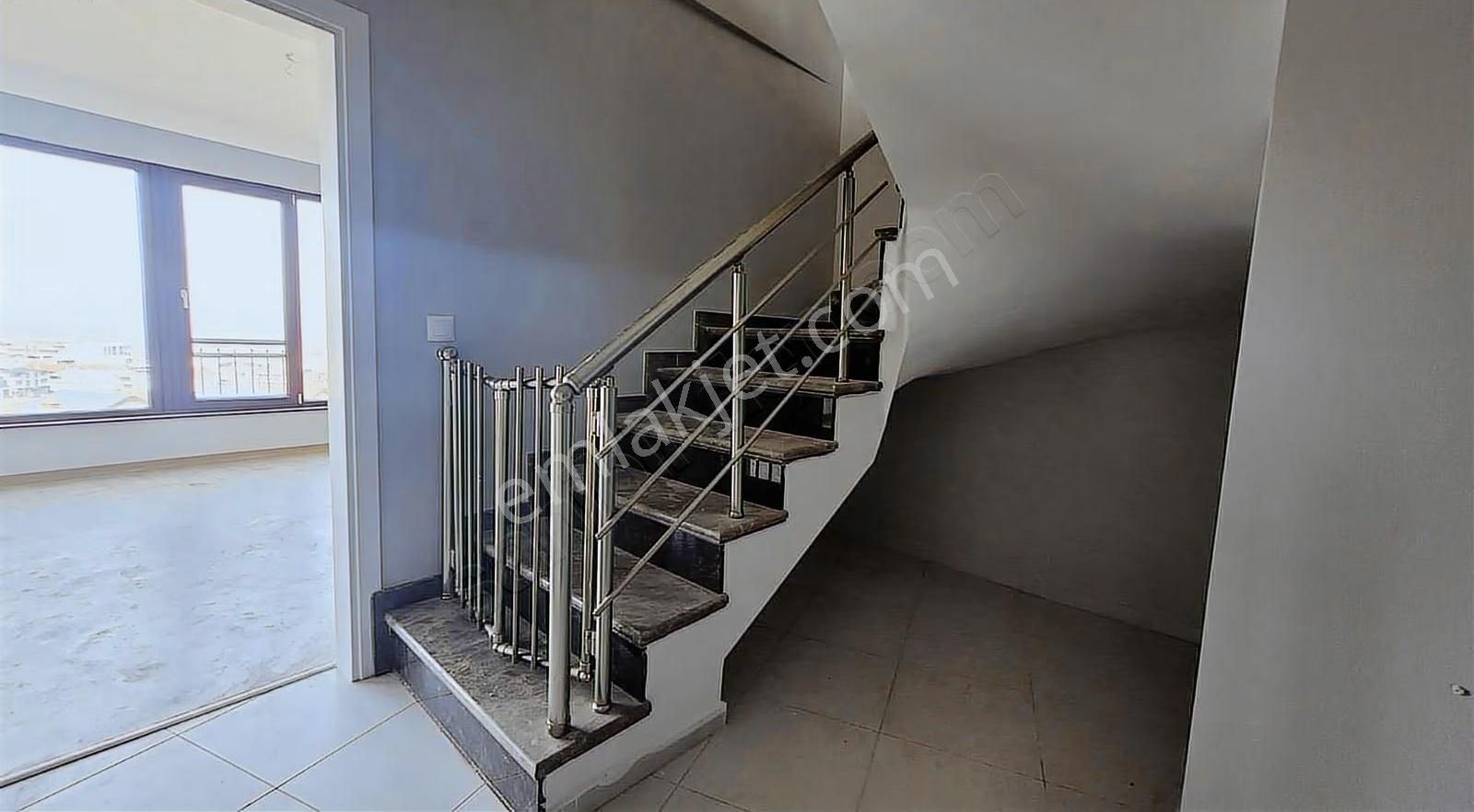 Üçevler Elit Villa Bölgesinde 250 M² Net 5+1 Temiz Kiralık - Görsel 12