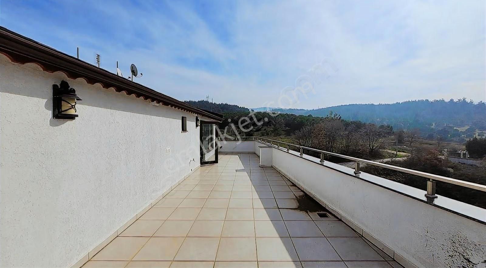 Üçevler Elit Villa Bölgesinde 250 M² Net 5+1 Temiz Kiralık - Görsel 23