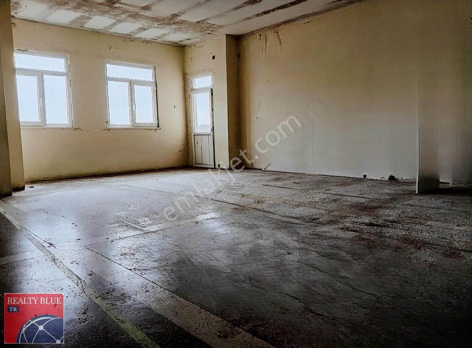 Sultanbeyli'de Depolamaya Uygun Kiralık 500m² Depo Katı - Görsel 4