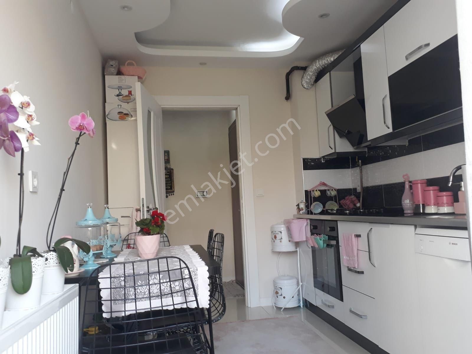 Esentepe De Denız Manzaralı 2+1 Kapalı Mutfak Ara Kat - Görsel 2