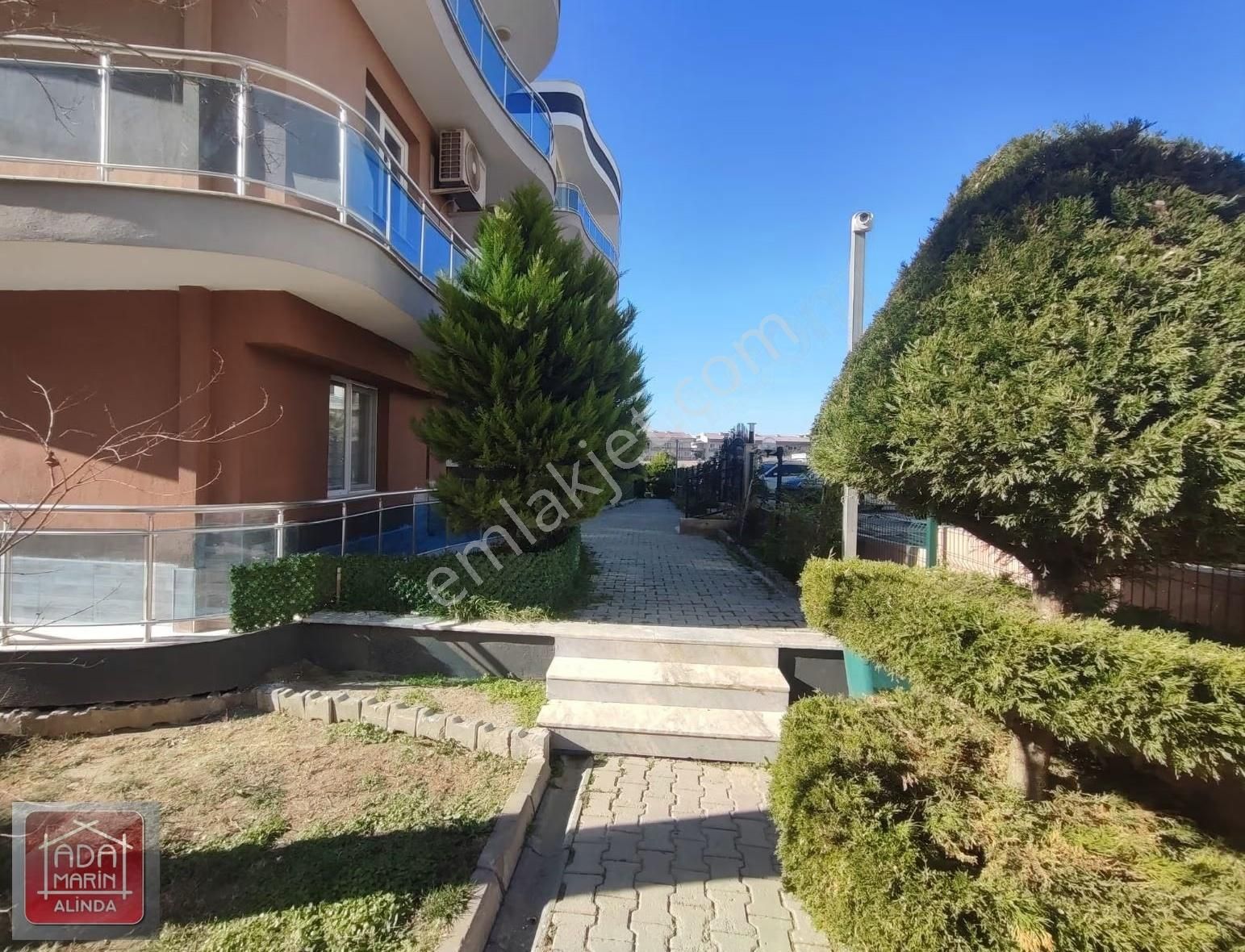 Kuşadası Değirmenderede Nezih Sitede Havuzlu 2+1 Satılık Daire - Görsel 3