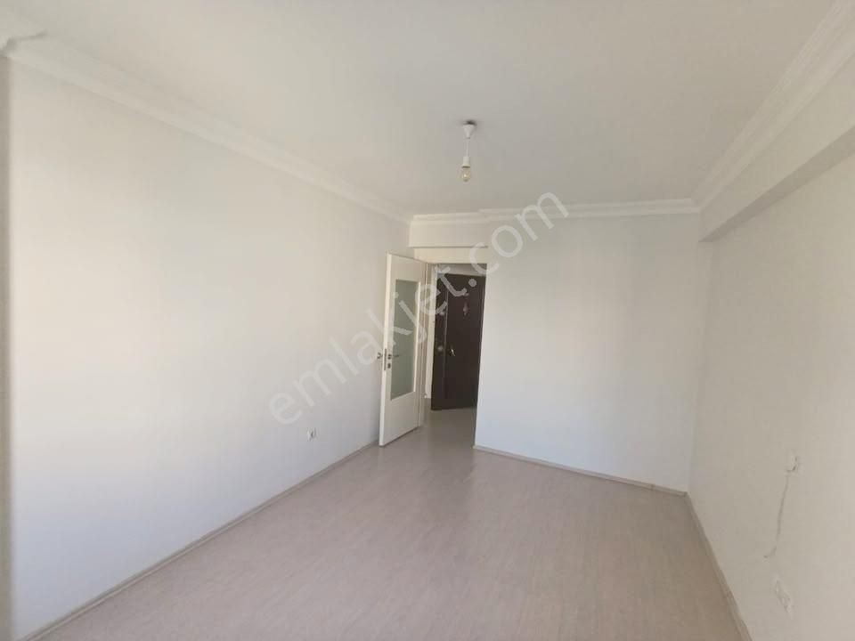 Değirmenönü Mahallesinde Merkezi Konumda 2+1 Daire - Görsel 8