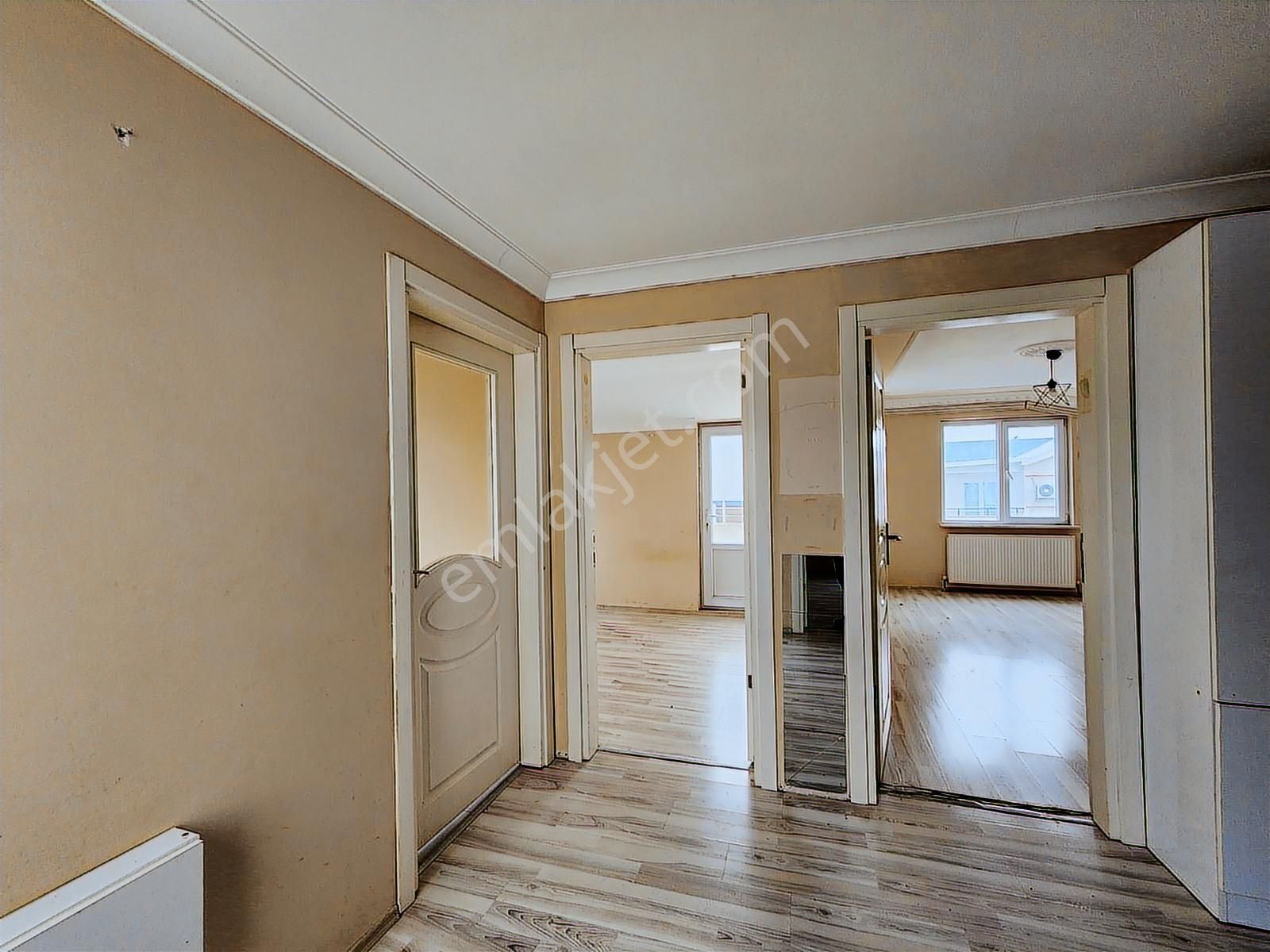 Kayalardan 2+1 Teraslı Manzaralı Büyük Daire - Görsel 26