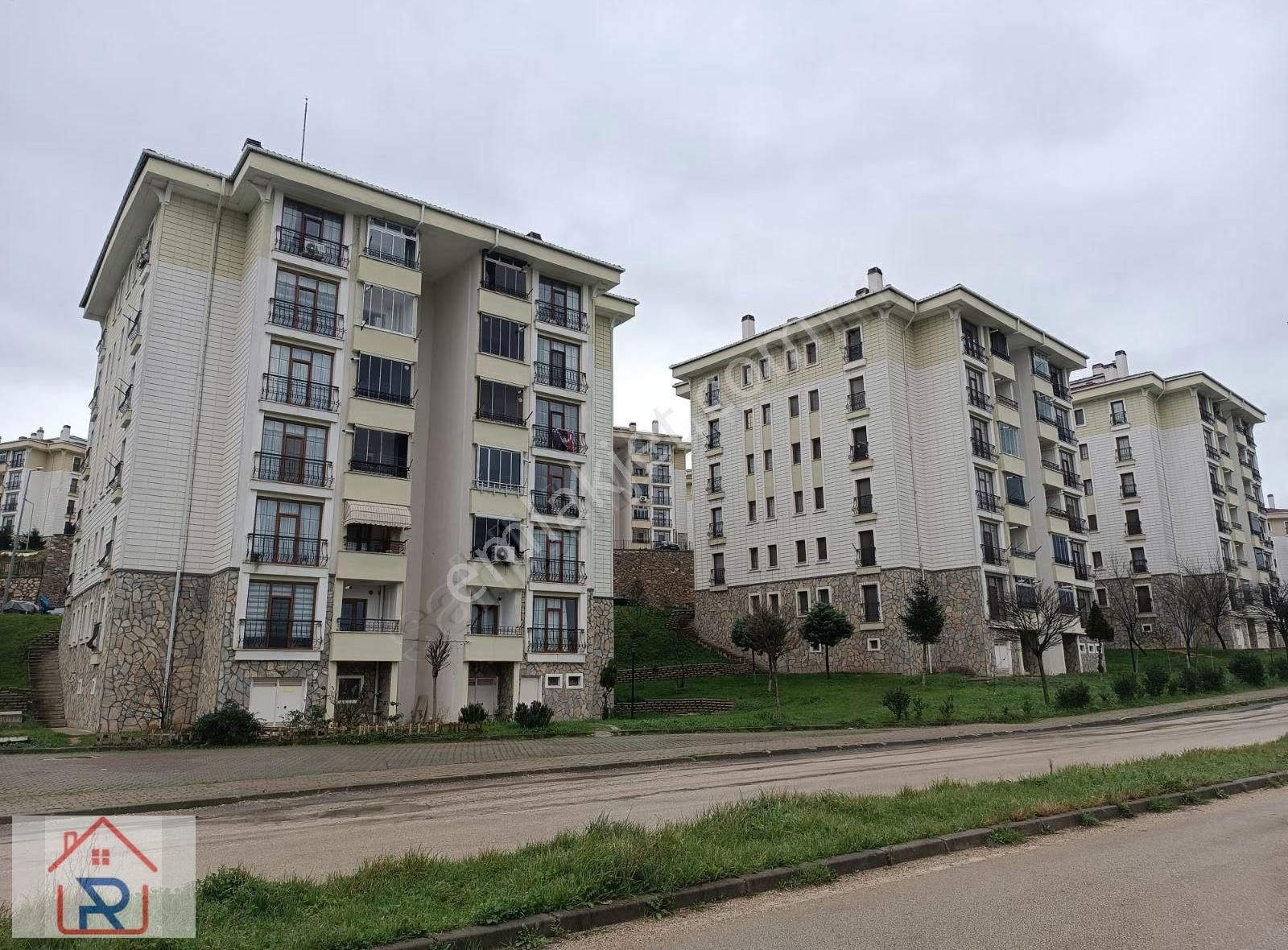 Relax Tr'den Balkan Emekli Toki'lerde 2+1 Satılık Daire