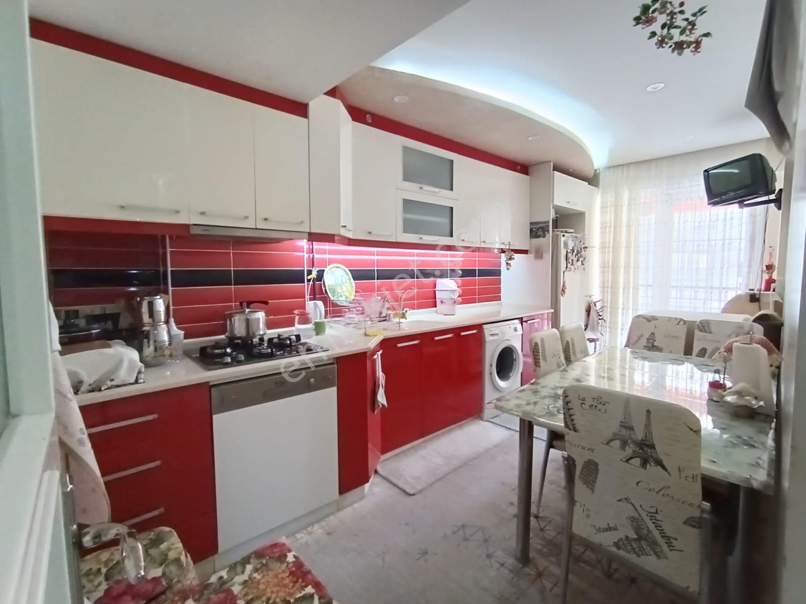 Fırsat! Diş Hastanesine 220 Metre, 3+1 Fiyatına 4+1