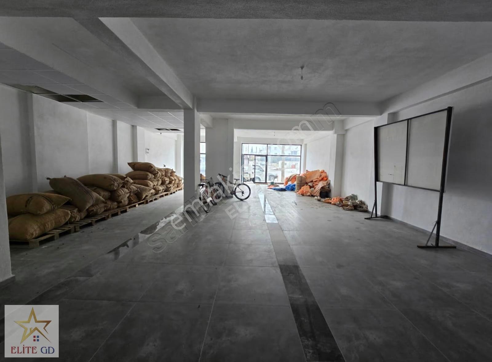 Elite Gd & Cumayerinin Kalbinde 350 M2 Müthiş Konum Her İşe Uygn - Görsel 12