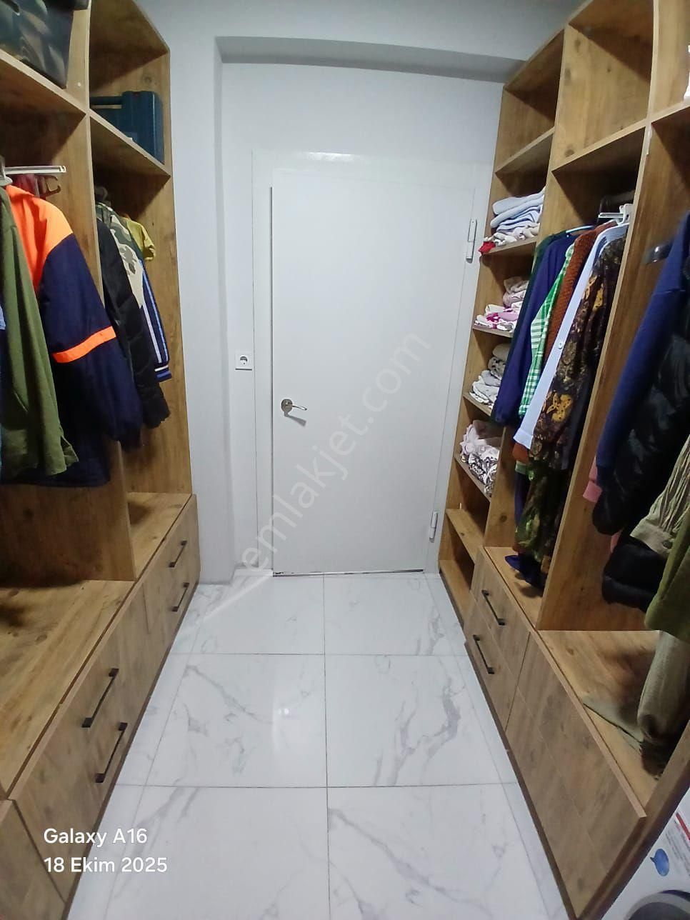 Satılık Lüks Daire!!tarsus Kavaklı M.divan Su Sitesinde 12/7.kat 165 M2 3+1 A.mutfak - Görsel 4