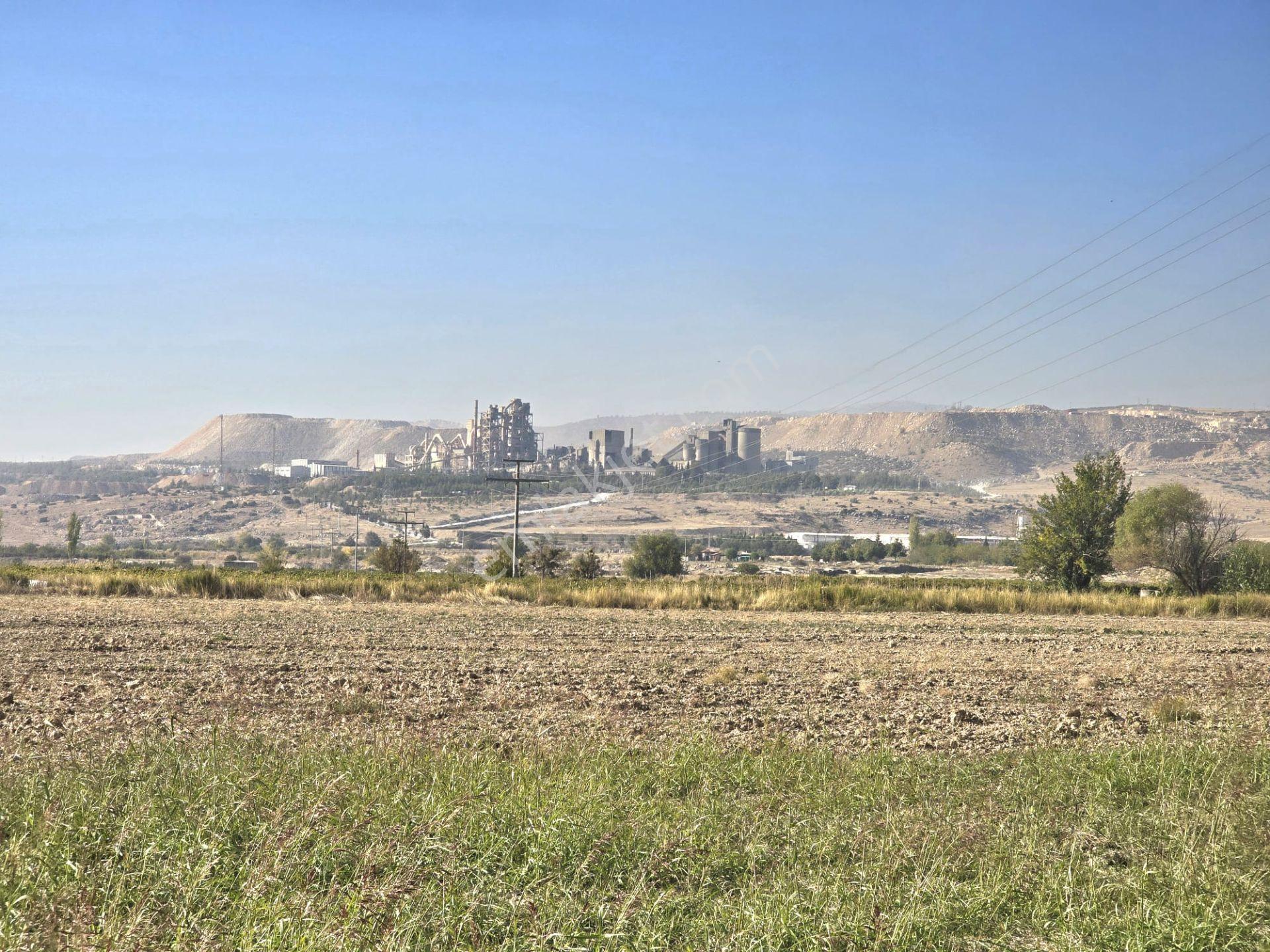 Yol, Su Ve Elektrik Var, Kaklık Mağarası Yakını 11.538 M² Tarla - Görsel 9