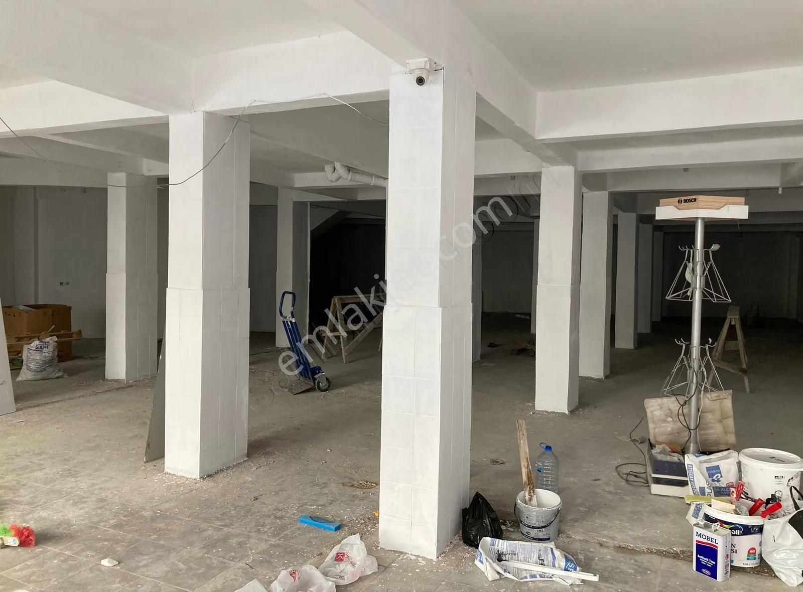 Ilıca Caddesinde 360 M2 Yola Cephe Satılık Dükkan - Görsel 6